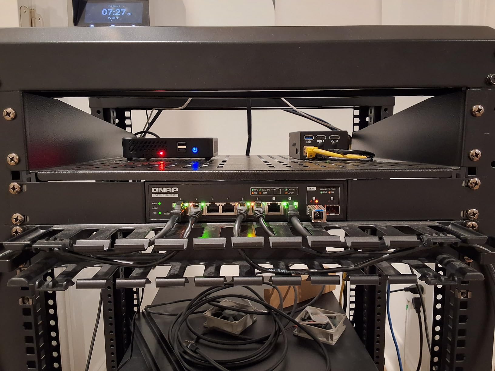 QNAP QSW-L3208-2C6T-US 8-Port Multi-Gig 10GbE Lite-Managed Network Switch - 6x 10/5/2.5/1G RJ-45, 2x SFP+/RJ-45 Combo customer photo 2