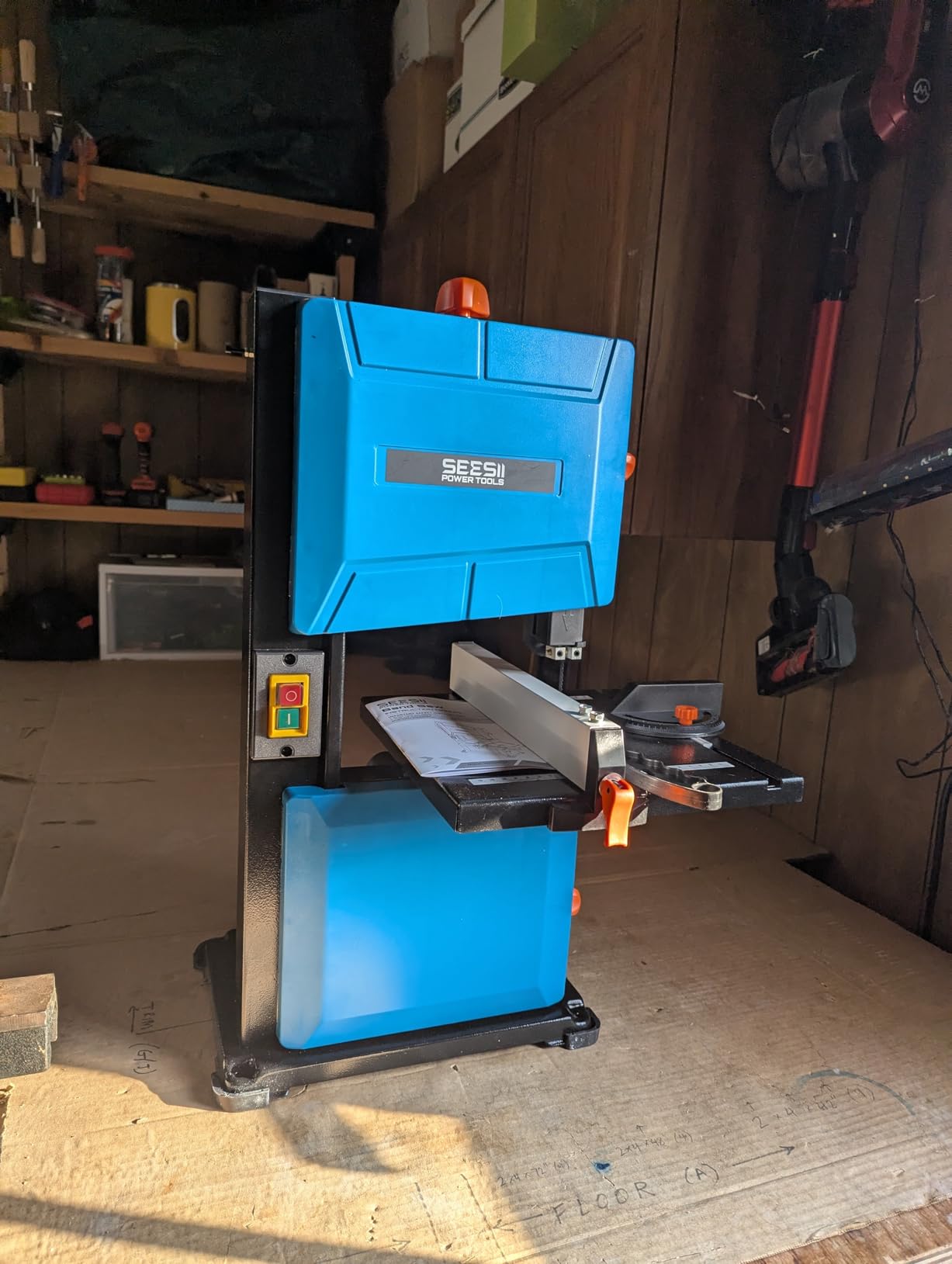 SEESII Benchtop Band Saw for Woodworking: 3A-120V Bandsaw with 8