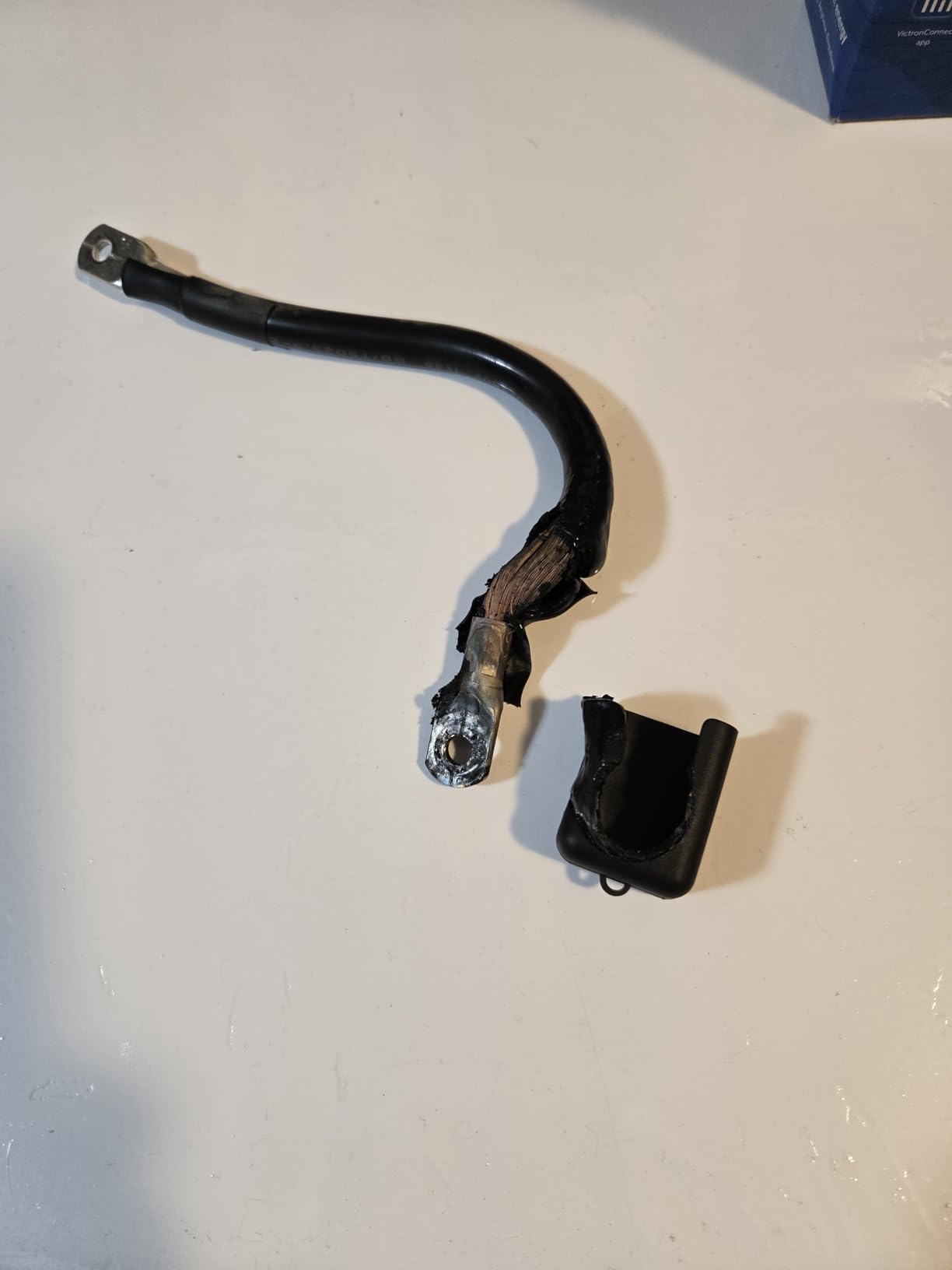 48V 100Ah LiFePO4 Lithium Battery with Bluetooth & Mobile APP Built-in 100A BMS, 5.12kWh 3U Rack Mount Server Battery, 6000+ Cycles Perfect for Solar Energy Storage, Home Backup Power Storage customer photo 1