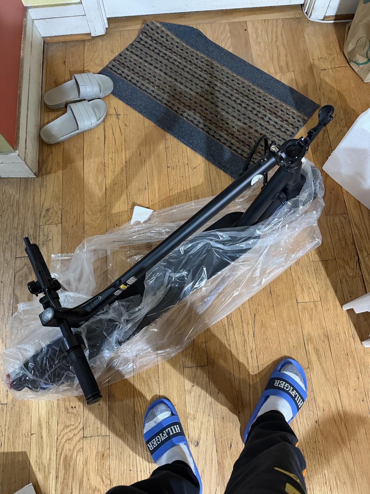 Electric Scooter, 500W Peak Powerful Motor, 21/23 Miles Range, 18/21 MPH Speed, 8.5