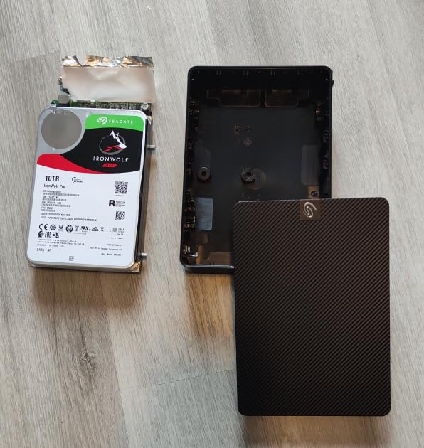 UGREEN NAS DH2300 2-Bay Desktop NASync, Support Capacity 64TB (Diskless), Remote Access, AI Photo Album, Beginner Friendly System, 4GB RAM on Board, 1GbE, 4K HDMI, Network Attached Storage customer photo 2