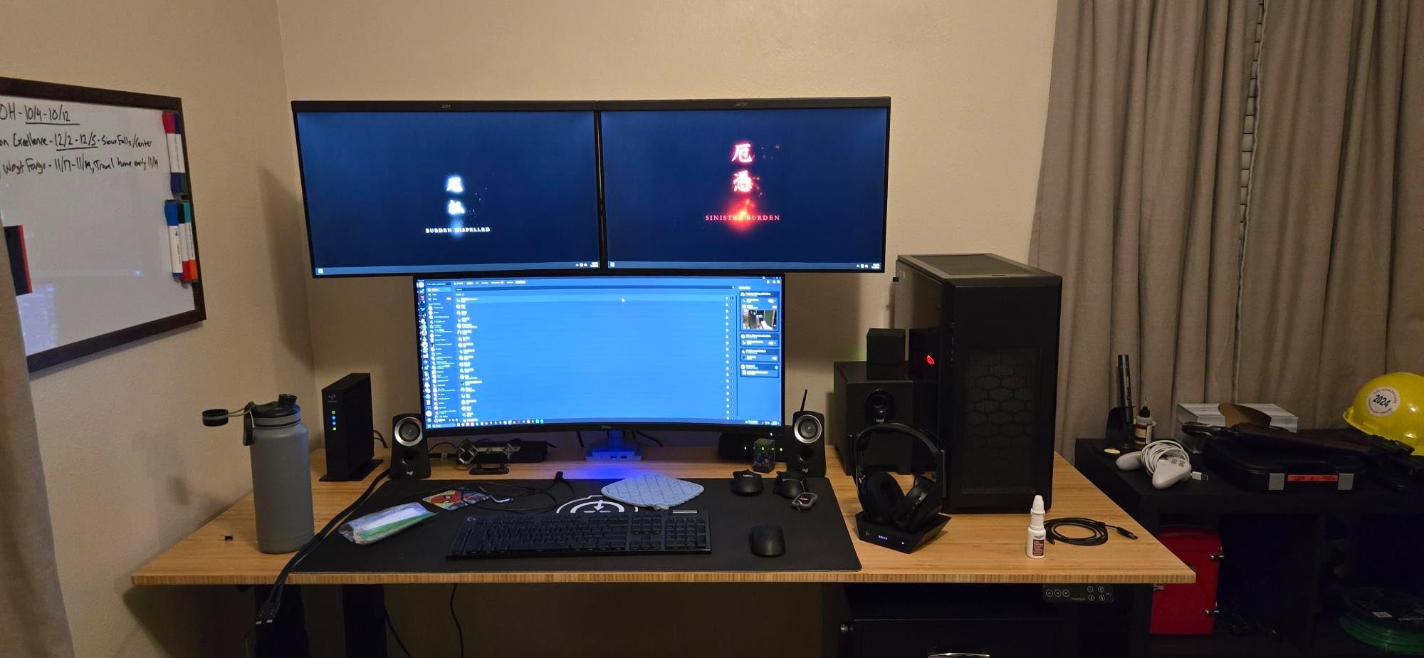 Mount-It! Triple Monitor Mount, 3 Monitor Desk Mount with Gas Spring Arms, Fits 13-32 Inch Screens up to 17.6 lbs per Arm, VESA 75 & 100, Clamp or Grommet Base, USB-A & C Ports customer photo 1