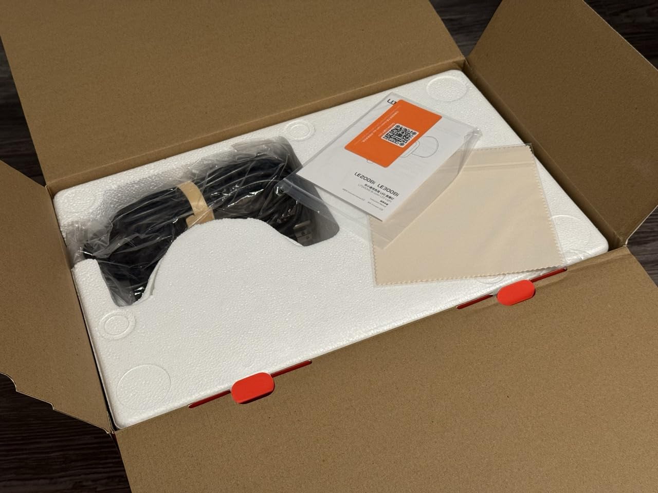 Godox Litemons LE200Bi 220W Bi Color COB LED Video Light, Professional Bowens Mount Studio Continuous Photography Lighting CRI/TLCI 98+ 57700 Lux@1m APP DMX Control Ultra Quiet for Video Recording customer photo 1