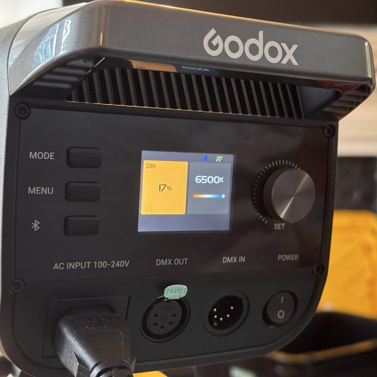 Godox Litemons LE200Bi 220W Bi Color COB LED Video Light, Professional Bowens Mount Studio Continuous Photography Lighting CRI/TLCI 98+ 57700 Lux@1m APP DMX Control Ultra Quiet for Video Recording customer photo 2