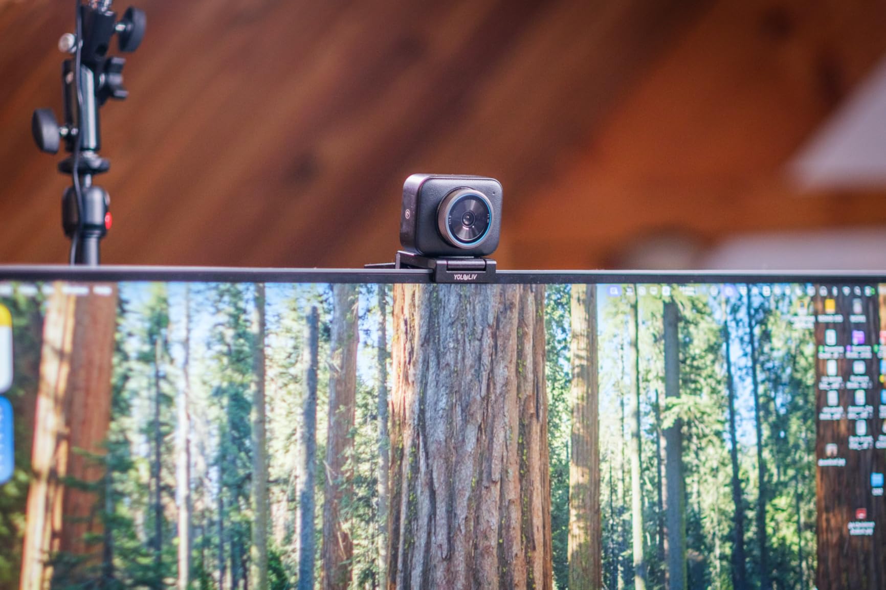 YOLOLIV YoloCam S3, 4K Streaming Webcam, DSLR-Like Control, Cinematic Effects, 4X Zoom, HDR, Uncompressed Video, Optimized PD AutoFocus | USB-C for PC & Mac customer photo 2