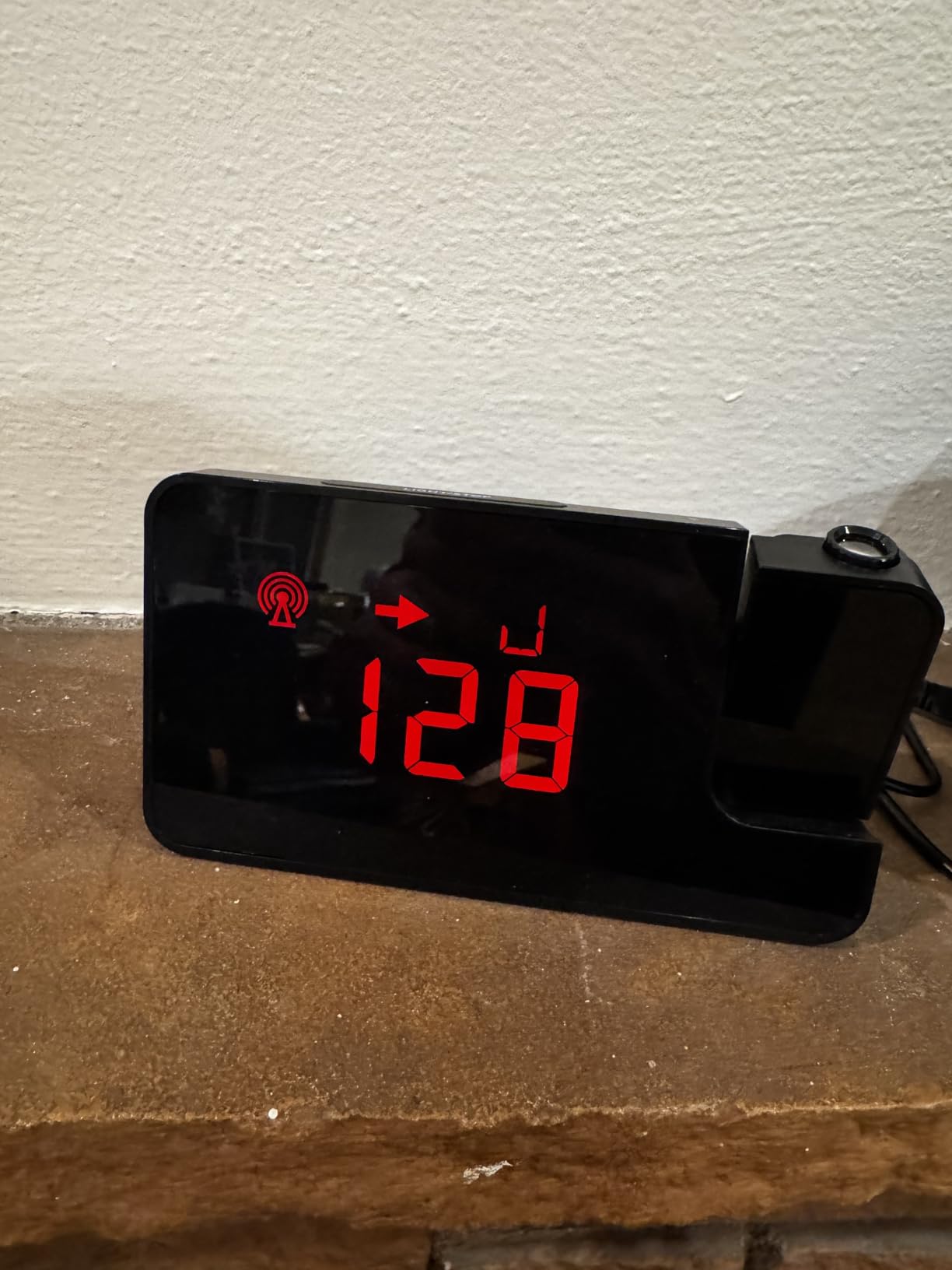 Gluview Glucose Projector Clock for Diabetes | FDA Cleared Continuous Glucose Monitor Display for Dexcom & Libre | Nighttime Glucose Tracking, Sleep-Friendly Display, Real-Time CGM Data Projection customer photo 1
