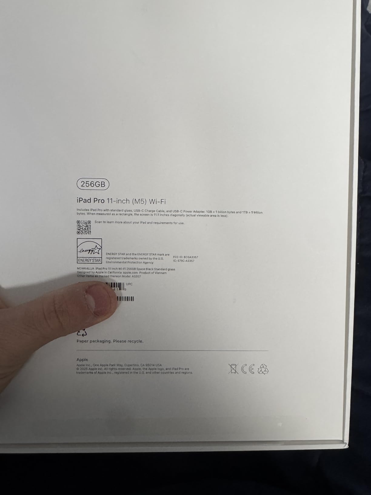 iPad Pro 11-inch (M5): Ultra Retina XDR Display, 256GB, Landscape 12MP Front Camera/12MP Back Camera, LiDAR Scanner, Wi-Fi 7 with Apple N1, Face ID, All-Day Battery Life - Space Black customer photo 2
