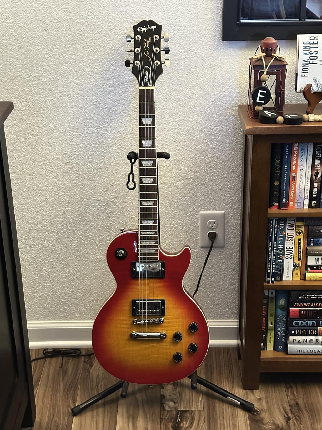 Epiphone Inspired By Gibson Les Paul Tribute Plus, Vintage Sunburst customer photo 2