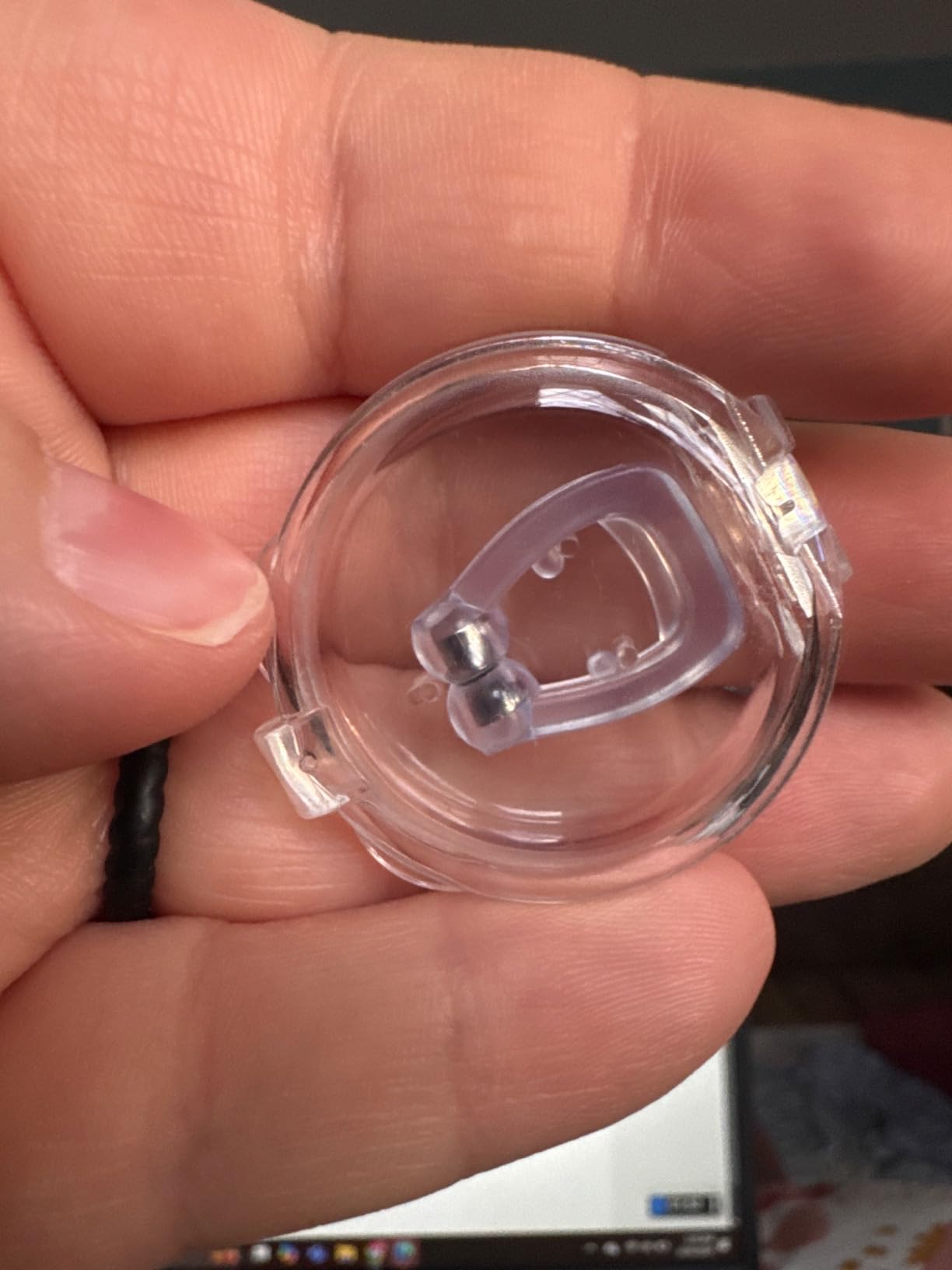 Anti Snoring Devices, Snore Stopper with Adjustable Magnet, Silicone Nose Clip Stop Snoring, Effective to Relieve Snoring, Snoring Solution for Comfortable and Quieter Sleep, Clear, M customer photo 1