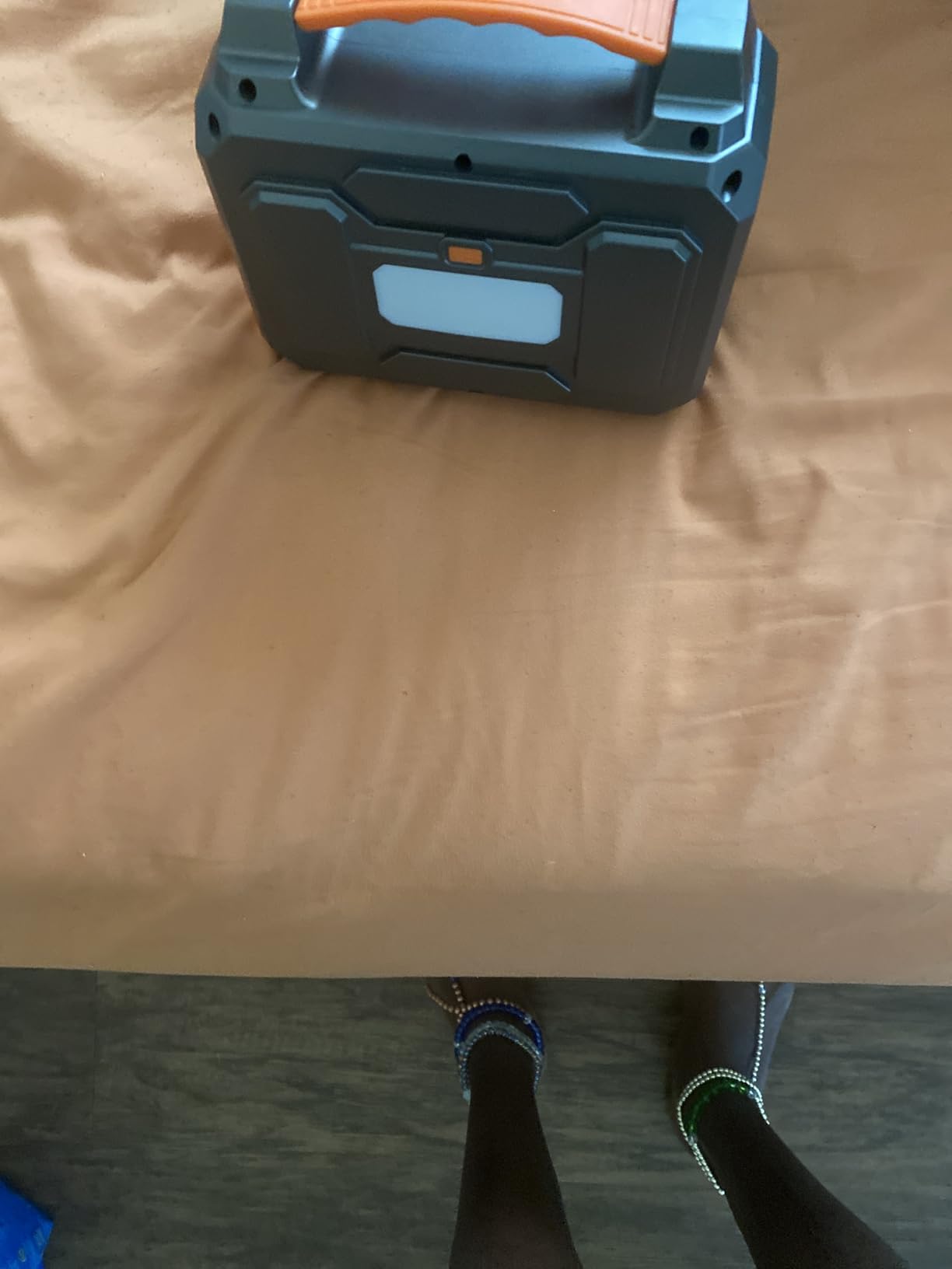 Solar Powered Generator 200W Peak/100W Rated, Portable Solar Generator Power Station with Solar Panels 40W Included, 146Wh Solar Power Bank with AC Outlet 110V for Home Use Camping Outdoor Adventure customer photo 1