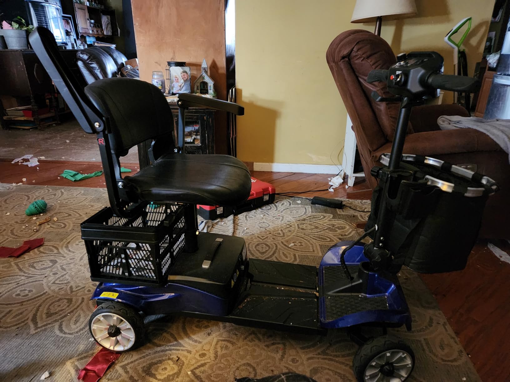 4-Wheel Mobility Scooter for Adults - Foldable Portable Motorized Scooters with 330lbs Capacity, Detachable Battery, Dual Baskets, Cup & Phone Holder customer photo 1