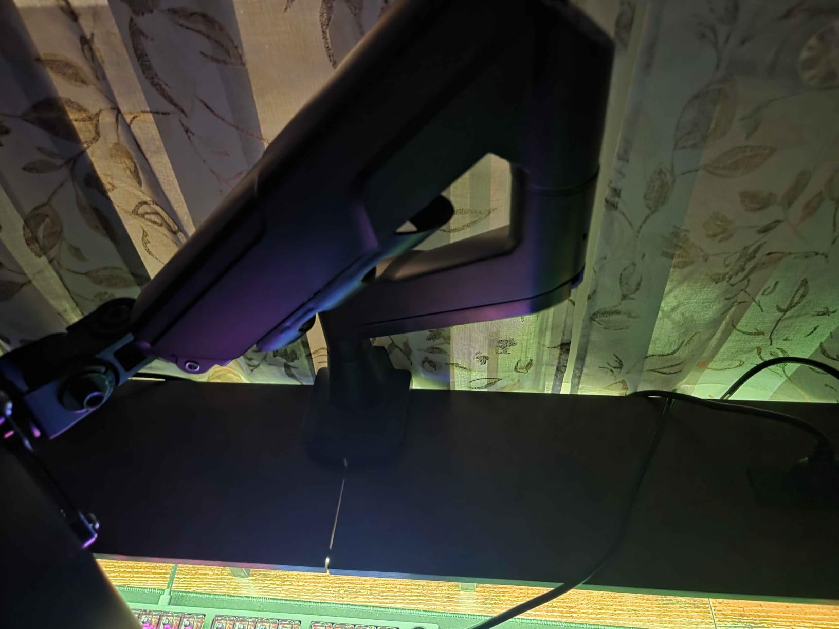 WALI Vertical Dual Monitor Mount for 17-49 inch Ultrawide Curved Screens, Heavy Duty Stacked Dual Monitor Stand for Desk, Adjustable Gas Spring Monitor Arm up to 33lbs, VESA Mount 75/100mm, Black customer photo 2