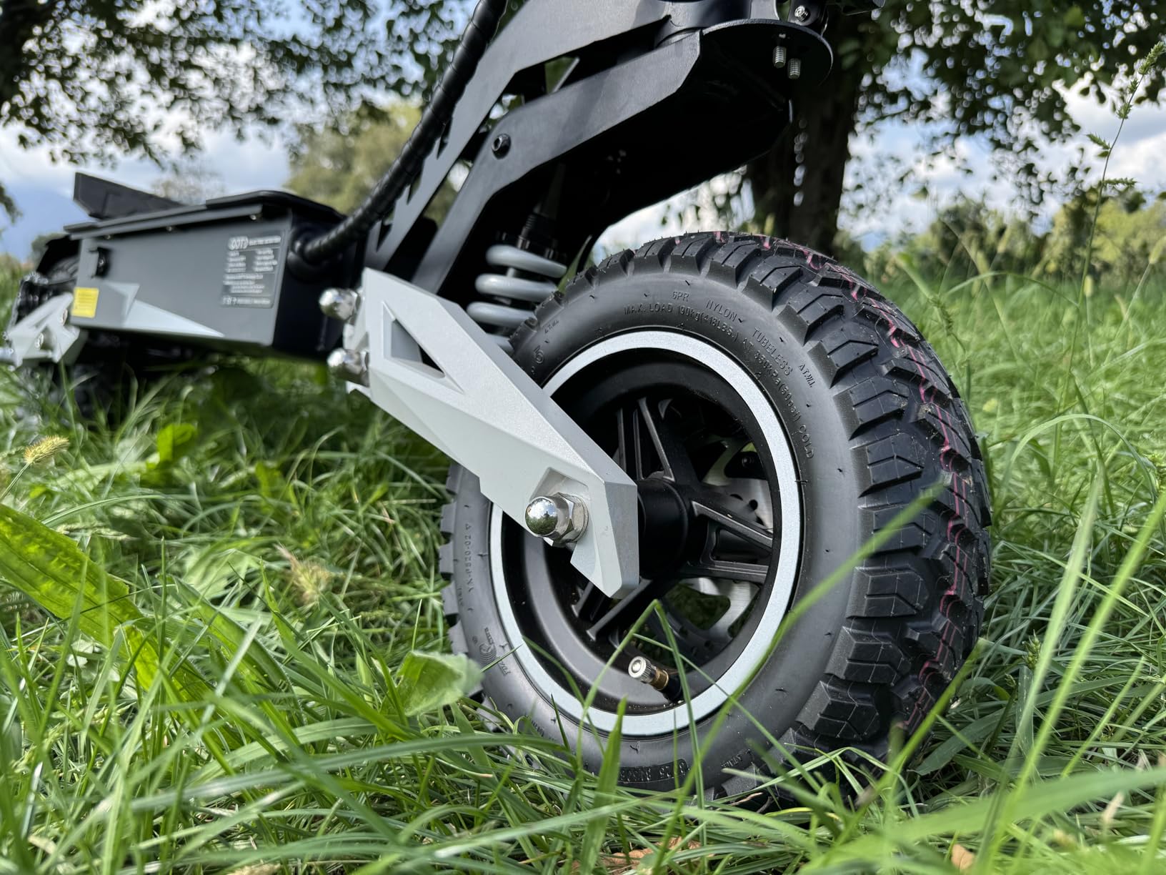 T10 Electric Scooter for Adults, 48V 18AH Battery Up to 46 Miles Long Range & Powerful Motor, 34 MPH Max Speed, 11 Inch All-Terrain Tires Folding Commuter E Scooter with Dual Suspension & LCD Display customer photo 2
