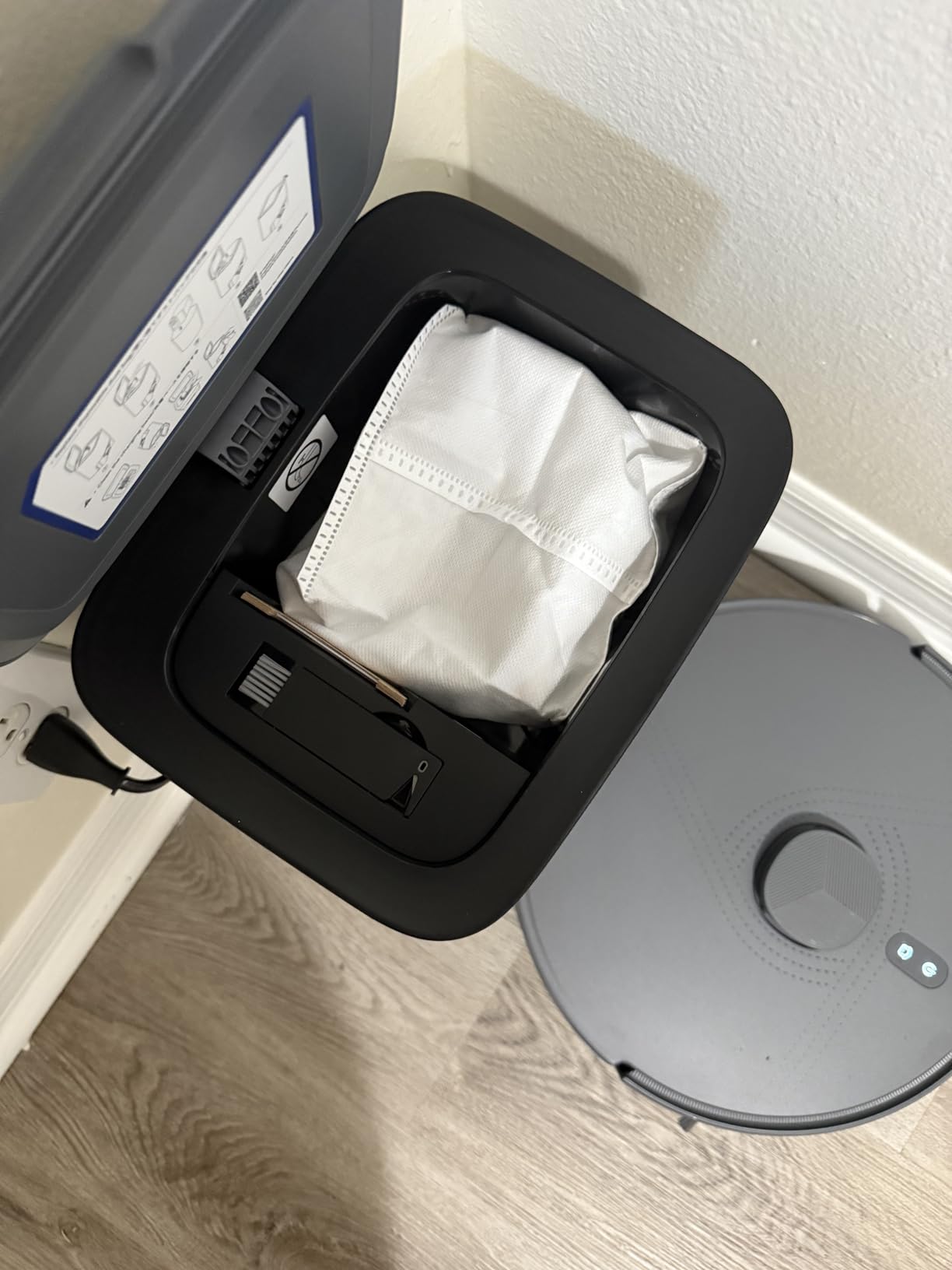 Robot Vacuum and Mop Self-Emptying with 12,000Pa, No-Collision Obstacle Avoidance, Carpet Detection, Anti-Tangle Brushes, 240 Mins, 75-Day Capacity, No-Go Zones, Home Mapping, App/Alexa Control customer photo 1