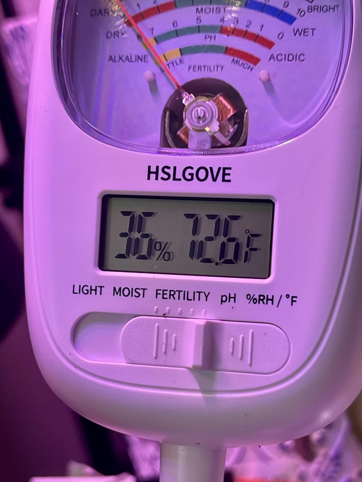 HSLGOVE Soil Test Kit, 7-in-One Soil Moisture Meter/Soil PH Meter/Fertility, Dual Screen Soil Tester w/Digital Soil Temp/Air Temp&Humidity for Plants Gardening,Lawn,Farm Indoor&Outdoor-Lvory White customer photo 1
