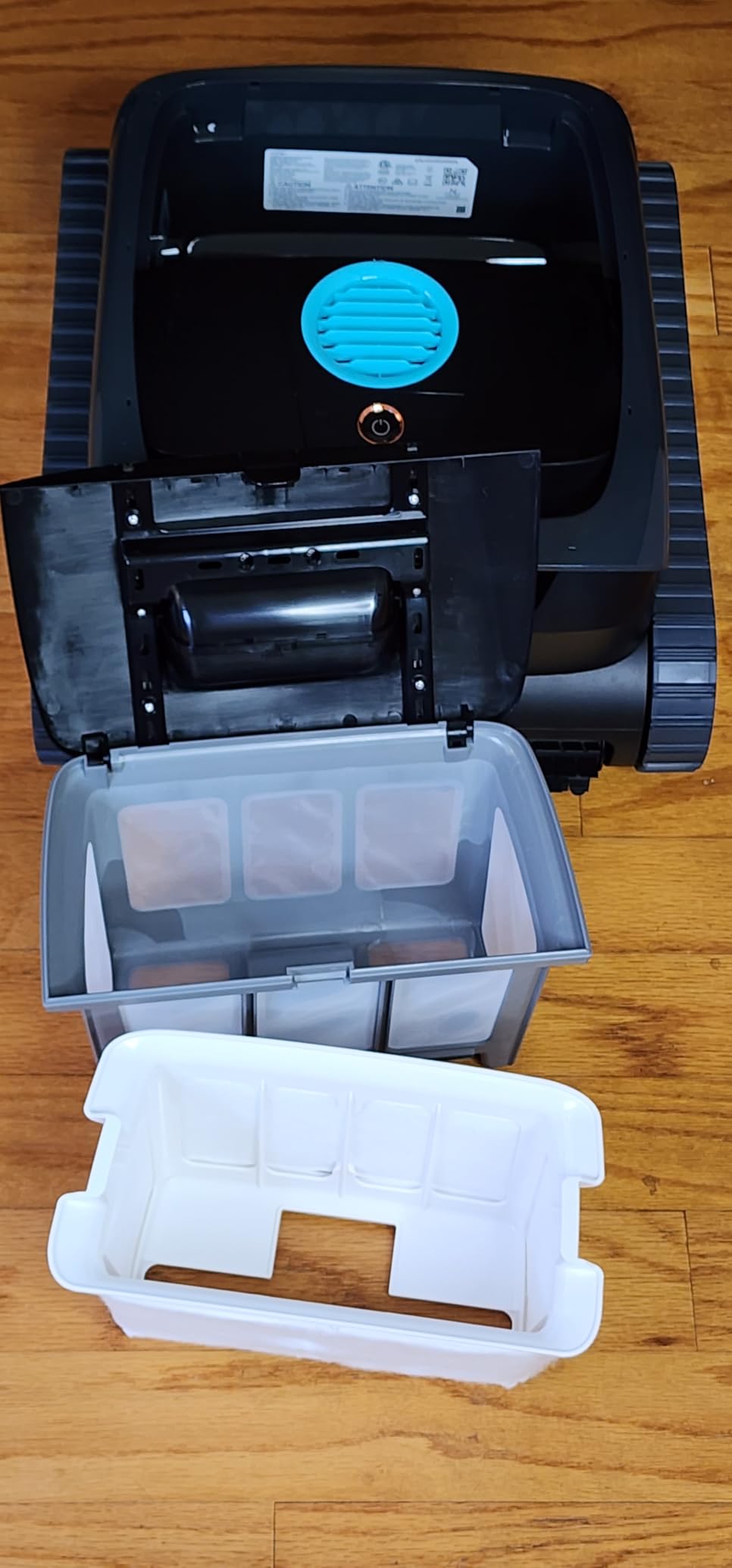 (2026 New) AIPER Scuba V3 AI Vision Cordless Robotic Pool Cleaner, 10x Faster Pool Cleaning with AI Patrol, 24/7 Auto Cleaning, Smart Waterline Parking & Multi-Layer Filtration customer photo 2