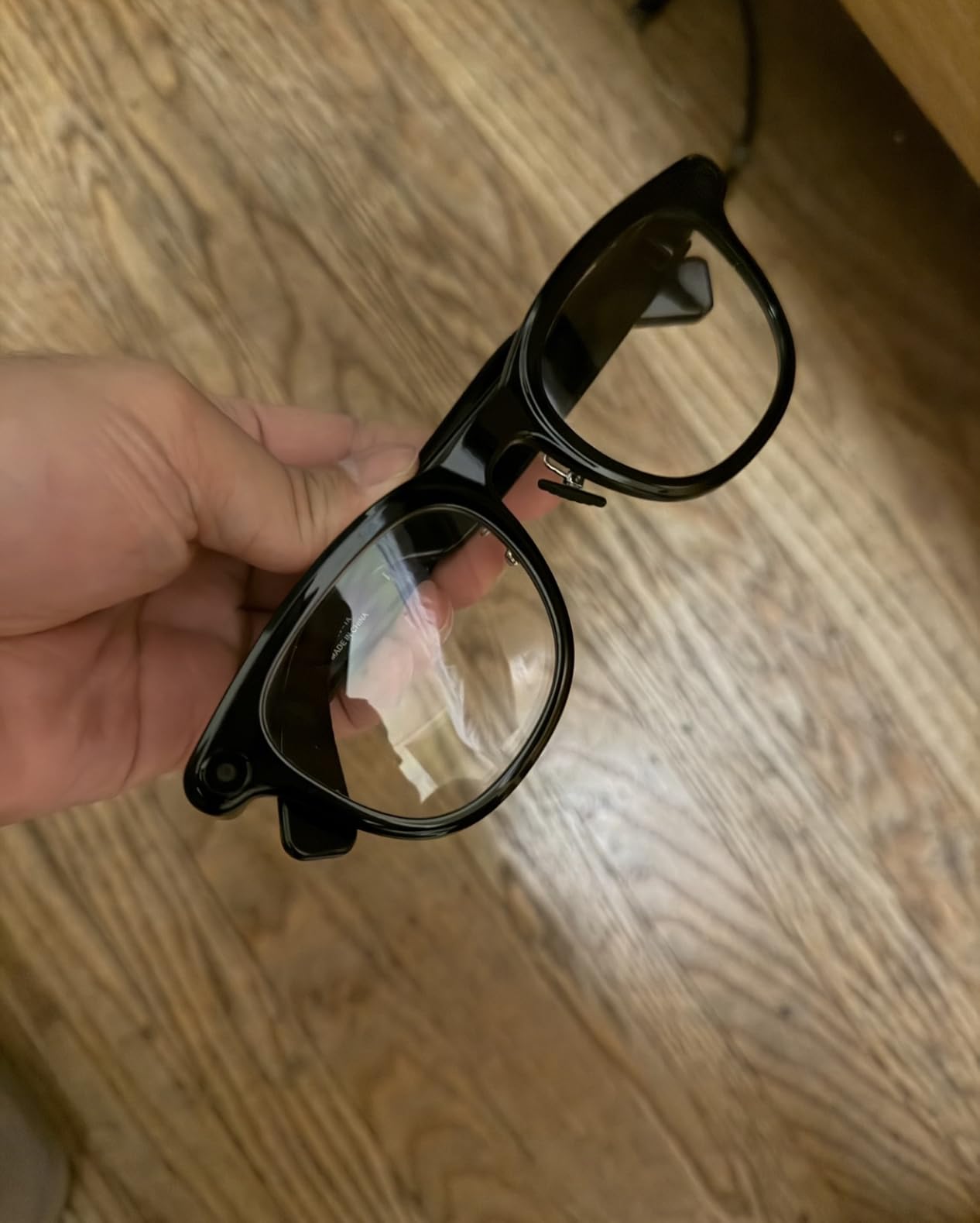 AI Smart Glasses with Camera, 8MP HD Bluetooth Camera Glasses, 1080P Video Recording Sunglasses for Women Men, Real Time Translation, Voice Assistant, Open-Ear Audio for Travel, Work Vlog (3 lenses) customer photo 1