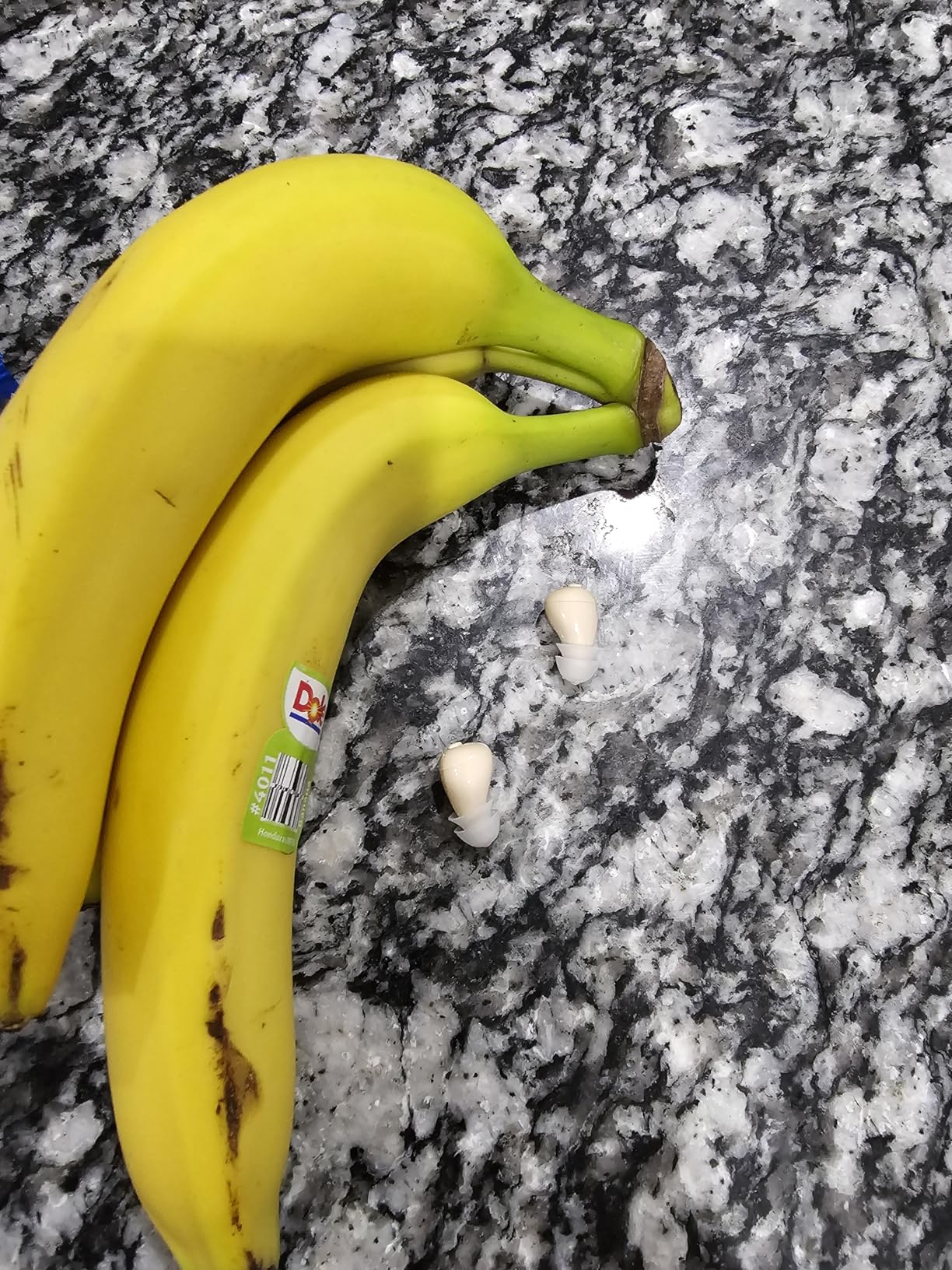 OTC Hearing Aids for Seniors, Nearly Invisible Rechargeable Hearing Aids, 100+ Hours of Charging Case Usage, Super-Mini Invisible Design, Comfort Fit in Ear Canal, AI Noise Cancellation and Clear Sound, Suitable for Various Daily Scenarios customer photo 2