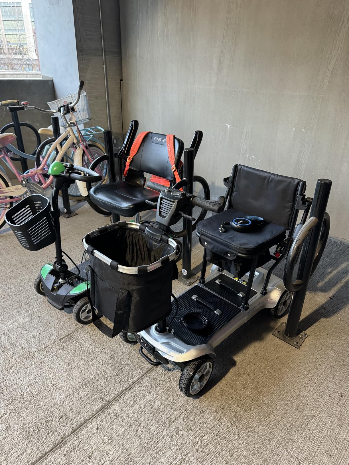 Lightweight Mobility Scooter for Adults & Seniors - Cruise & Airport Approved, 43lb Foldable Portable Motorized Scooters with Removable Lithium Battery for 12.4 Miles Travel, 300lb Capacity customer photo 1