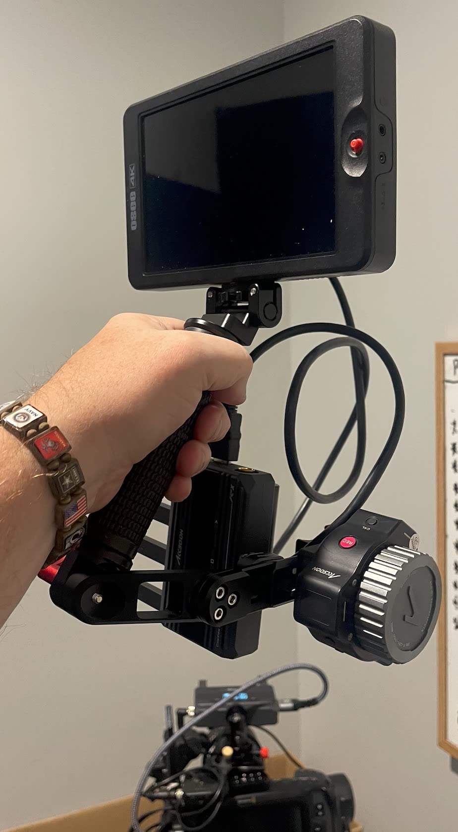 Accsoon CineView SE 4K Wireless SDI HDMI Video Transmitter & Receiver, 4K30/1080P60 Camera Control Video Transmission System, 1312ft 50ms Latency USB +4 Apps Monitoring customer photo 1