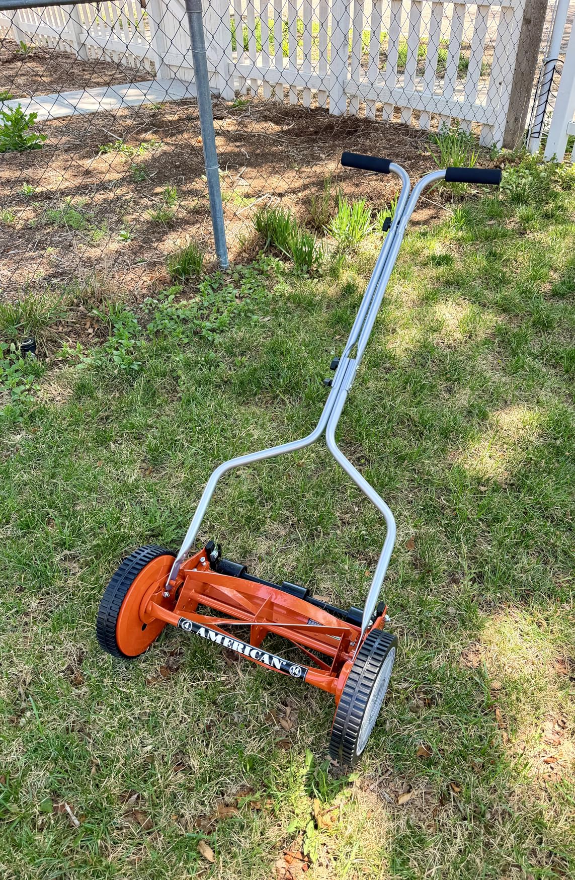 American Lawn Mower Company 1204-14 14-Inch 4-Blade Push Reel Lawn Mower, Red customer photo 2