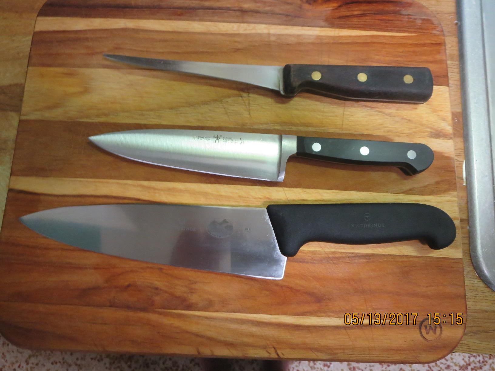 HENCKELS Classic Razor-Sharp 8-inch Chef Knife, German Engineered Informed by 100+ Years of Mastery customer photo 2