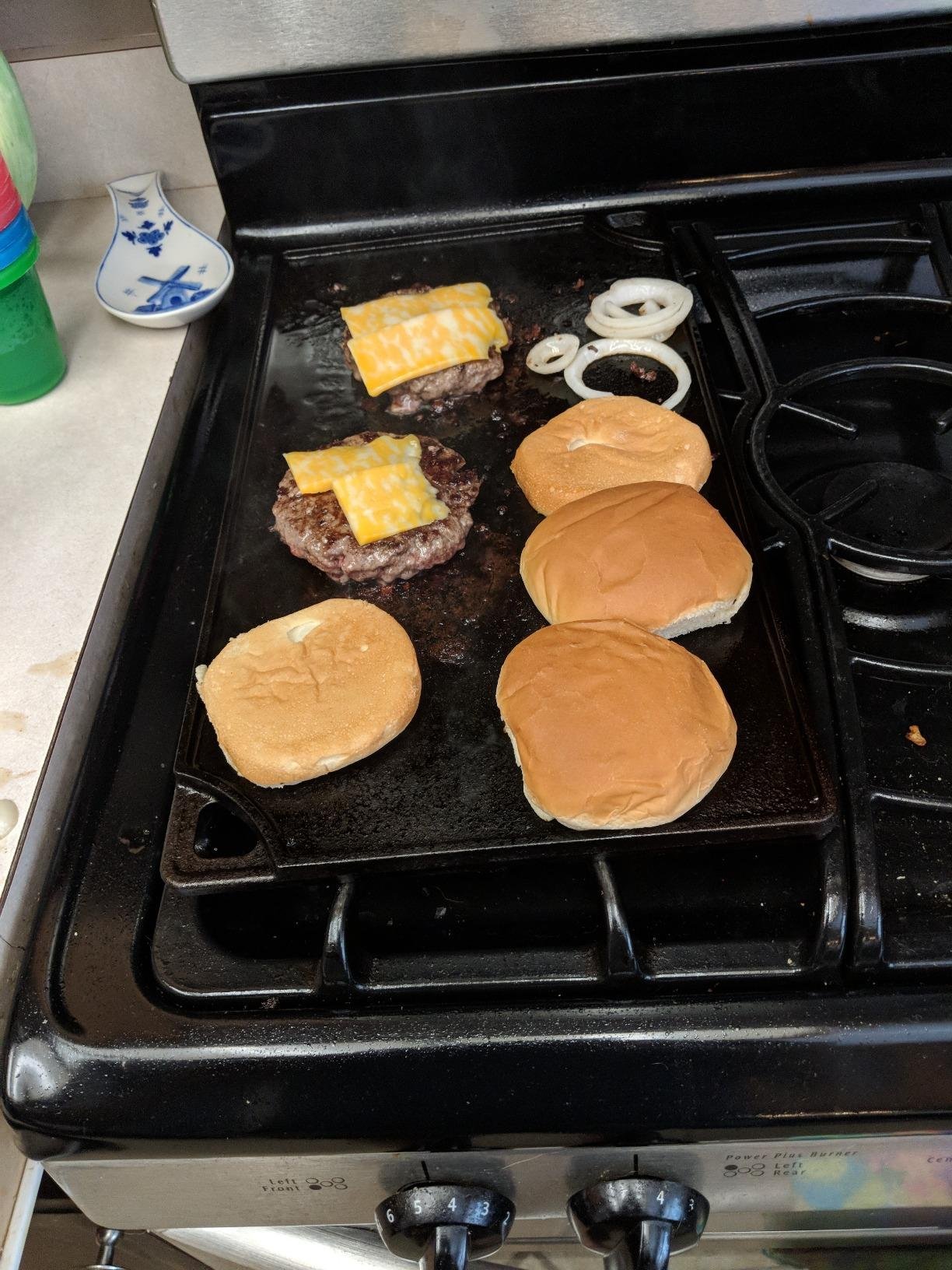 Lodge Reversible Cast Iron Grill/Griddle Pan 16.75 x 9.5 - Pre-Seasoned Dual-Sided Double Burner for BBQ, Eggs, Pancakes, Burgers - PFAS Free Cookware customer photo 1