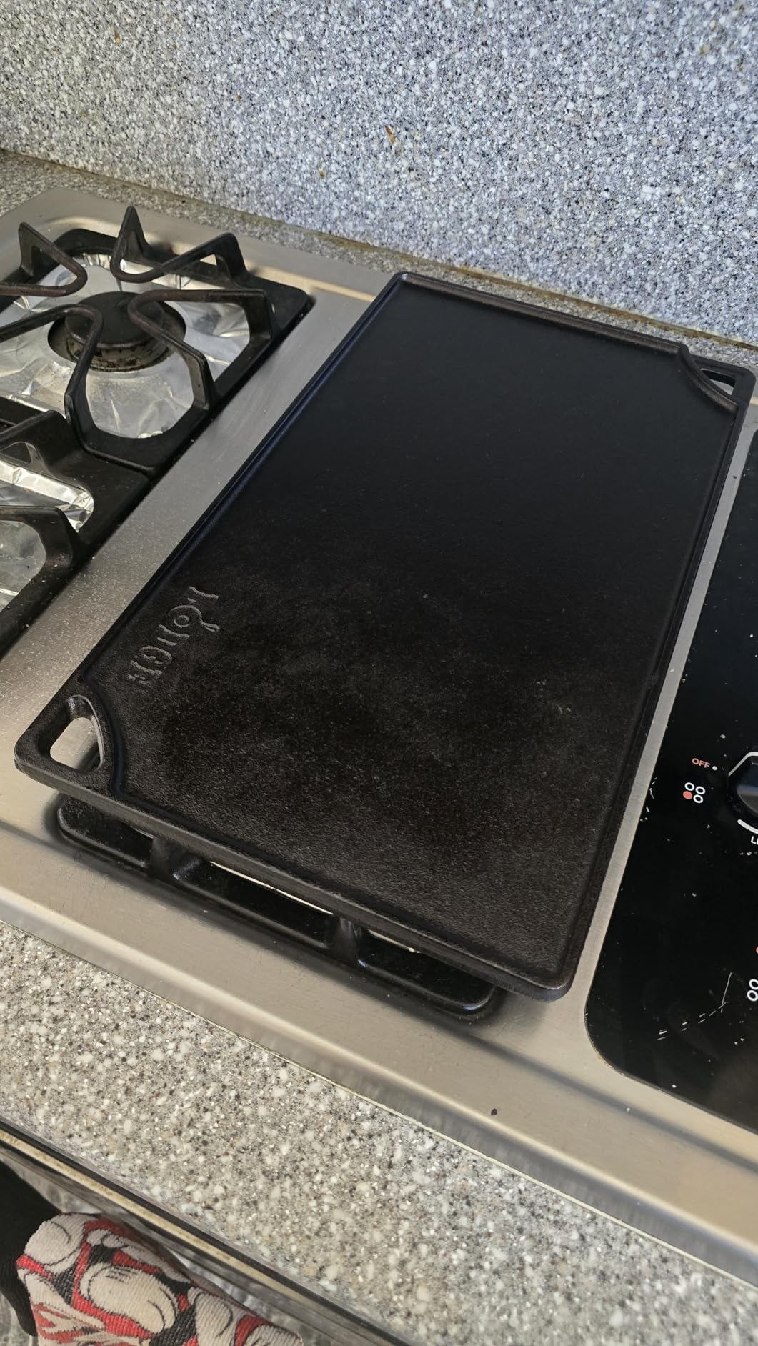 Lodge Reversible Cast Iron Grill/Griddle Pan 16.75 x 9.5 - Pre-Seasoned Dual-Sided Double Burner for BBQ, Eggs, Pancakes, Burgers - PFAS Free Cookware customer photo 2