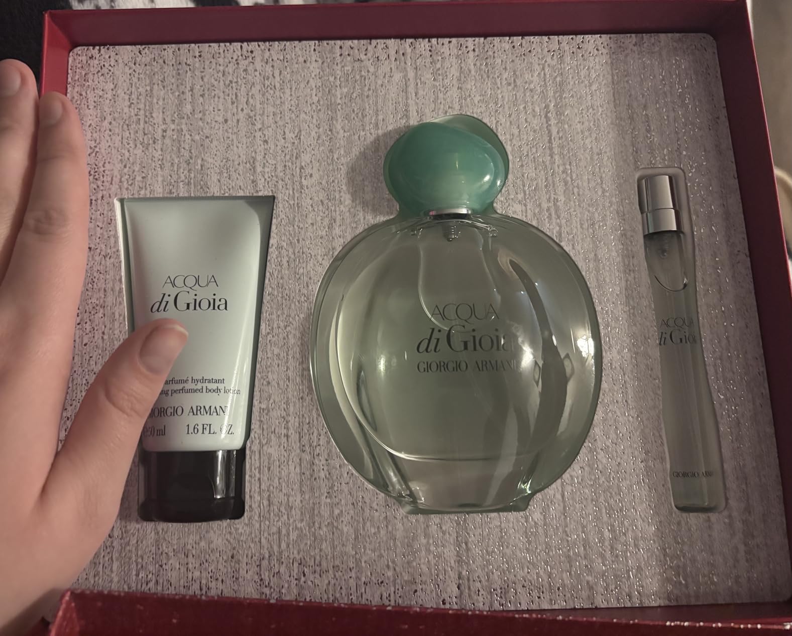 Armani Beauty - Acqua di Gioia - Eau de Parfum - Floral Fruity Fragance for Women - Primofiore Lemon, Water Jasmin, Cedarwood Notes customer photo 1