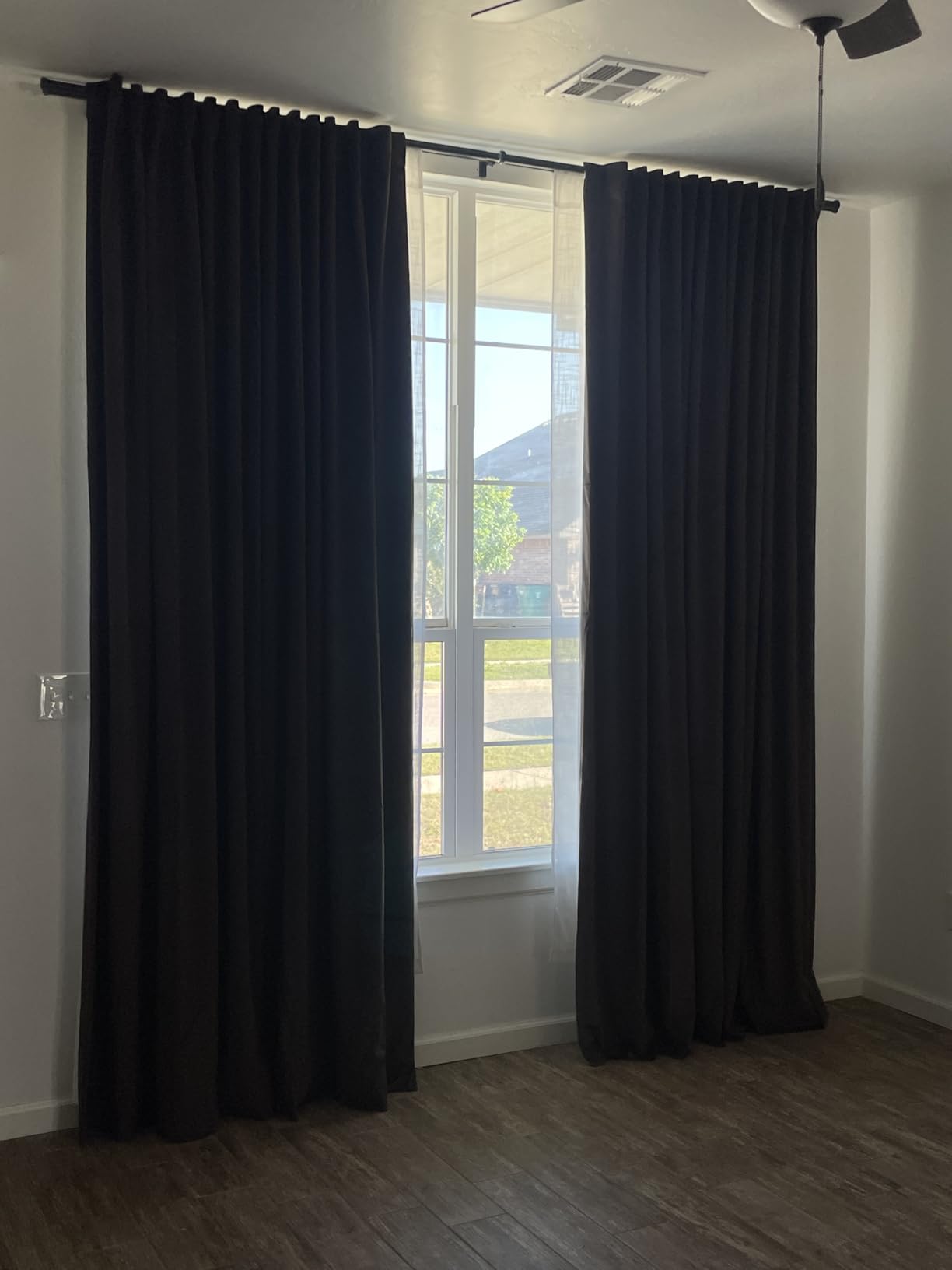 HPD Half Price Drapes Signature Velvet Thermal Blackout Curtains for Living Room 96 Inch Long (1 Panel) Rod Pocket Insulated Blackout Curtains for Bedroom Window Curtains, 50W x 96L, Hunter Green customer photo 2