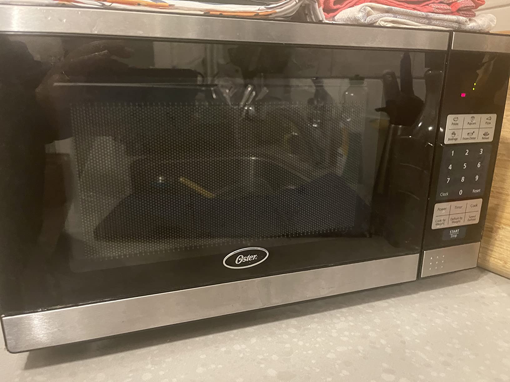 COMMERCIAL CHEF 1.1 Cu Ft Microwave with 10 Power Levels, Small Microwave with Push Button, 1000W Countertop Microwave with Kitchen Timer, Door Lock, & Digital Controls, Stainless Steel customer photo 2