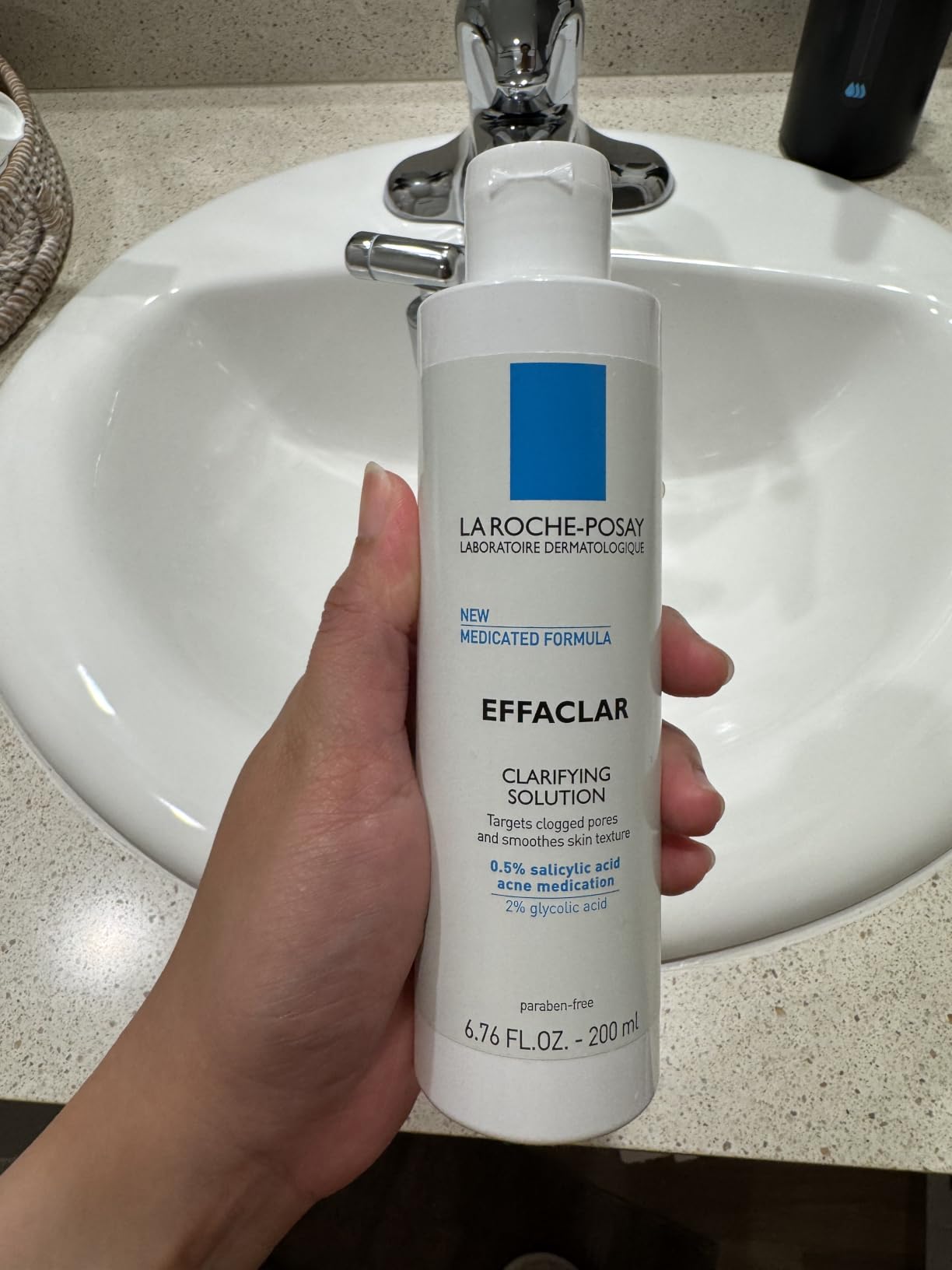 La Roche-Posay Effaclar Clarifying Solution Acne Toner with Salicylic Acid and Glycolic Acid, Pore Refining Oily Skin Toner, Gentle Exfoliant to Unclog Pores and Remove Dead Skin Cells customer photo 1