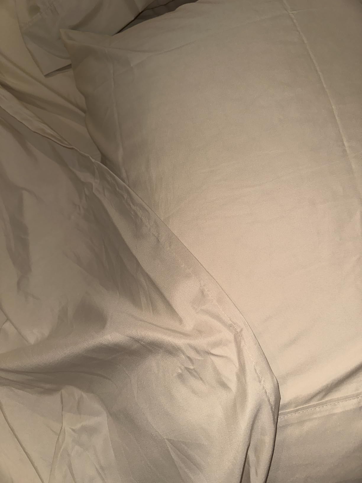 Amazon Basics Lightweight Super Soft Comfortable Breathable Wrinkle Resistant Brushed Microfiber 4-Piece Bed Sheet Set with 14-Inch Deep Pockets, Queen, Dark Gray, Solid customer photo 2