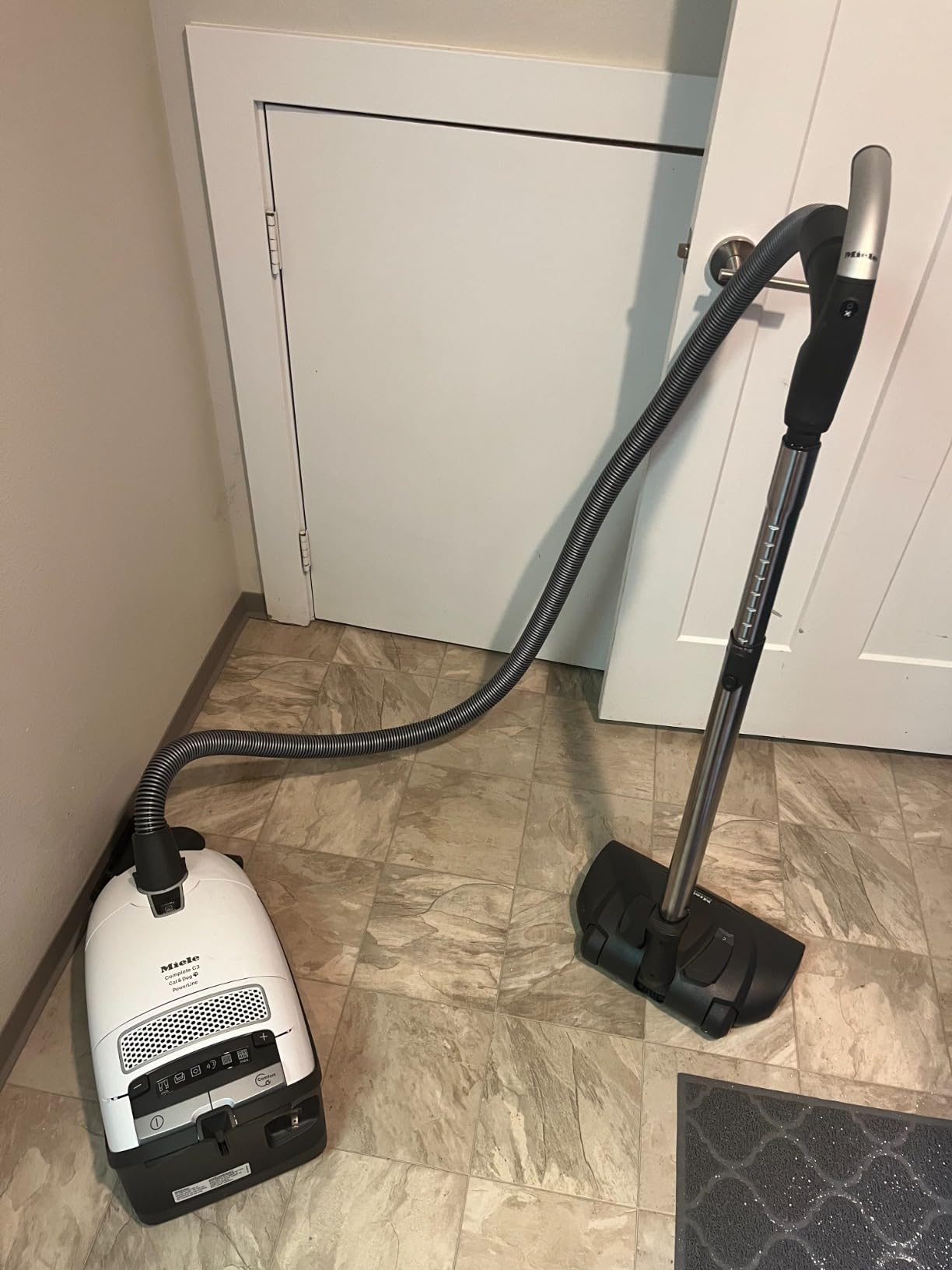 Miele Complete C3 Cat & Dog Bagged Canister Vacuum Cleaner for Pet Owners, Lotus White customer photo 2
