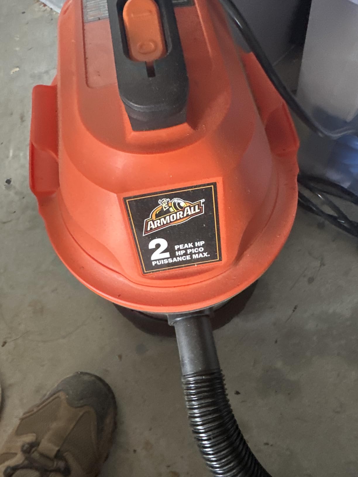 Armor All AA255W Wet/Dry Utility Vac 2.5 Gallon, 2.5-Gallon,120 Volts (AC), Orange/Black customer photo 2