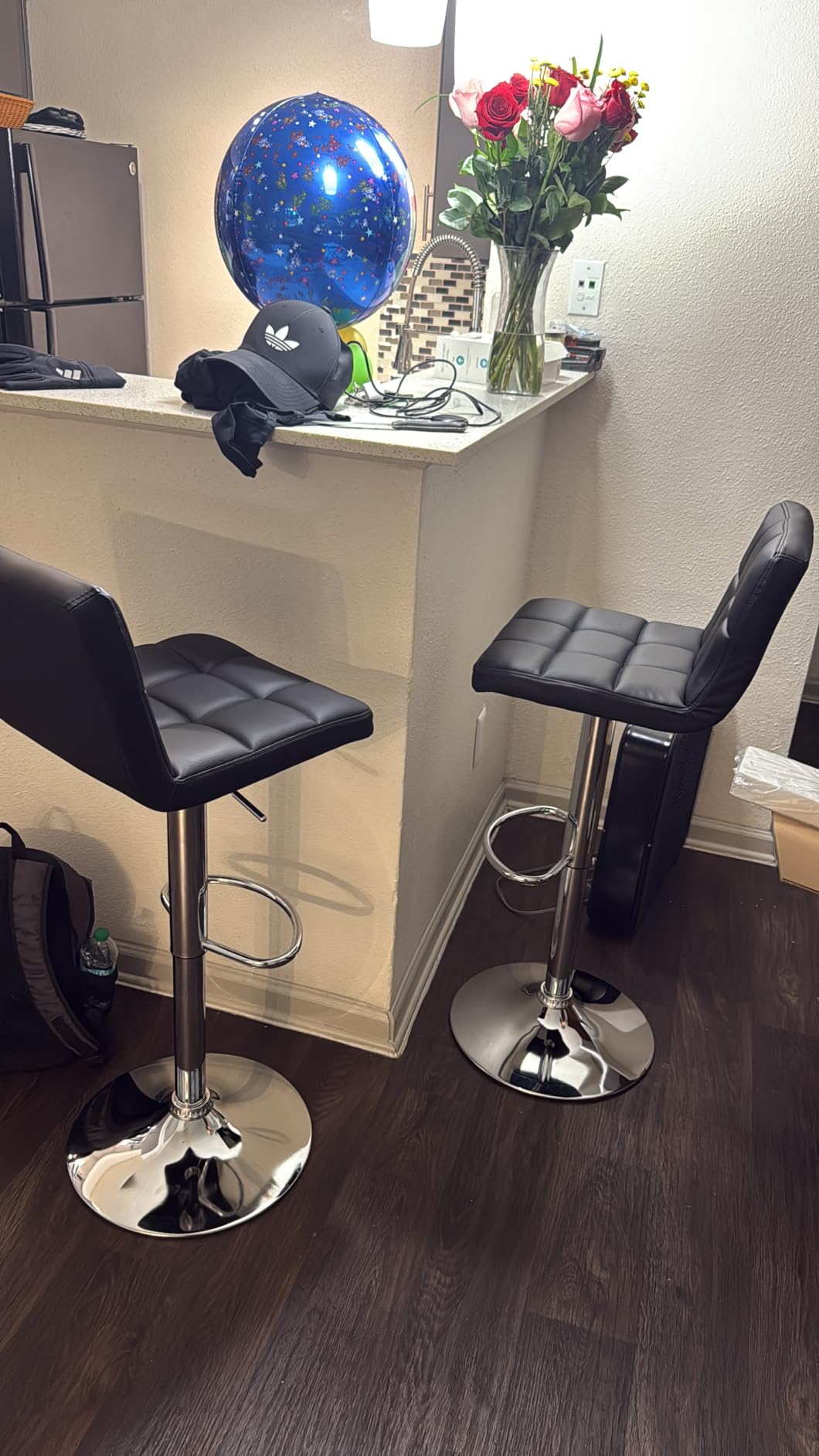 Homall Bar Stools Modern PU Leather Adjustable Swivel Barstools, Armless Hydraulic Kitchen Counter Bar Stool Extra Height Square Island Barstool with Back Set of 2, Black customer photo 1