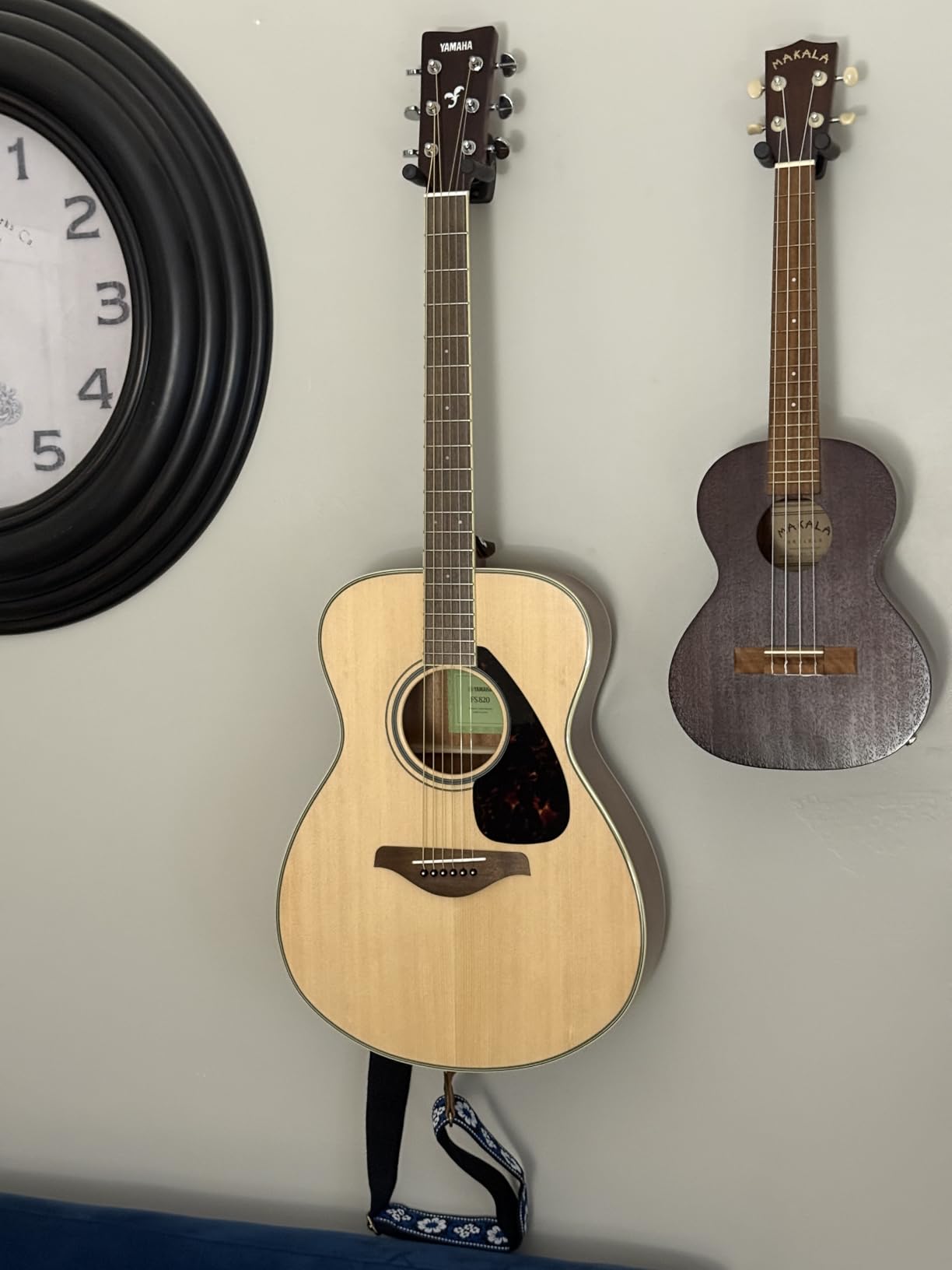 Yamaha FS820 Small Body Solid Top Concert Acoustic Guitar, Natural customer photo 2
