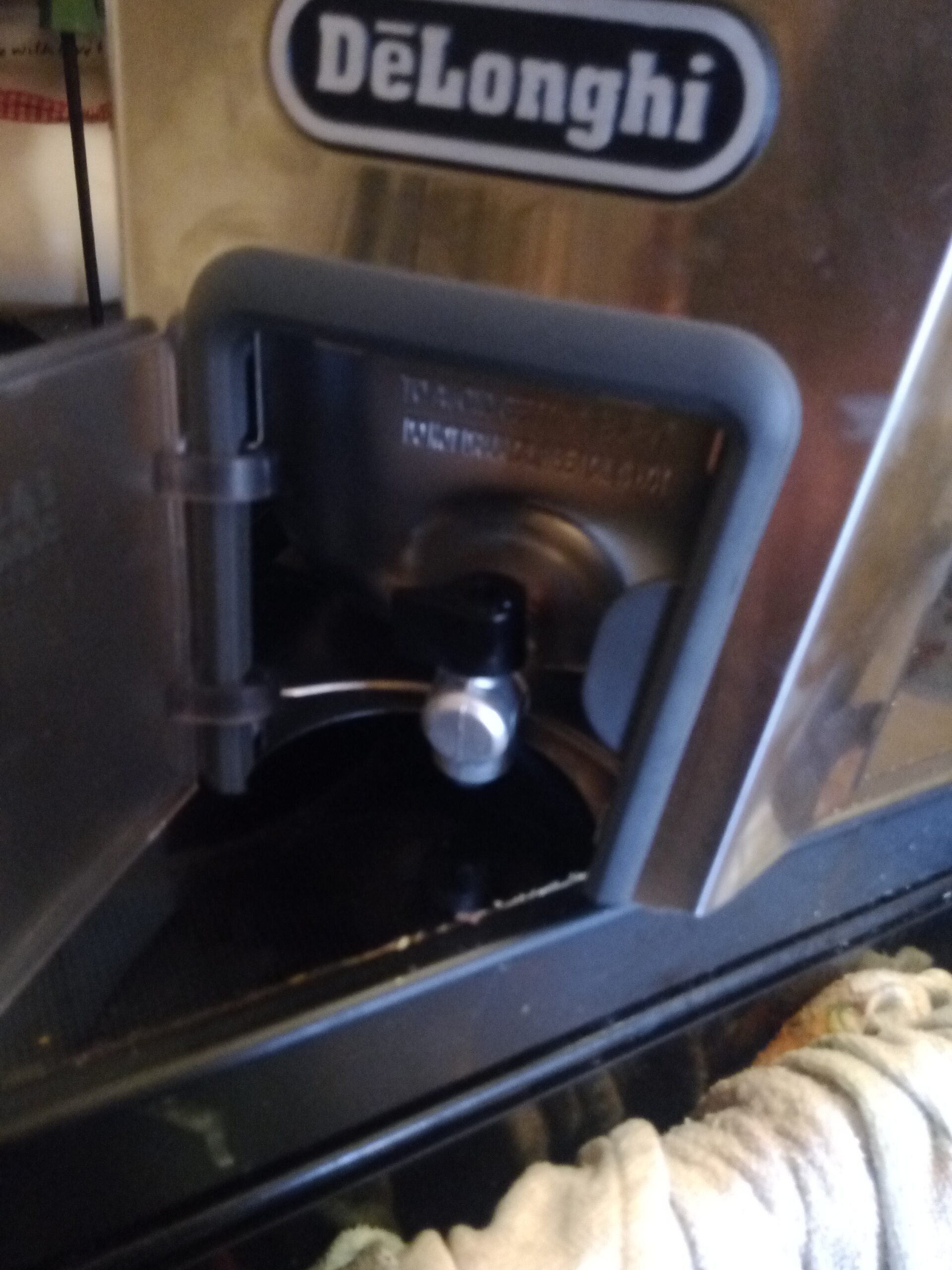 De'Longhi Livenza Deep Fryer with EasyClean System, Cool Zone, Stainless Steel customer photo 2