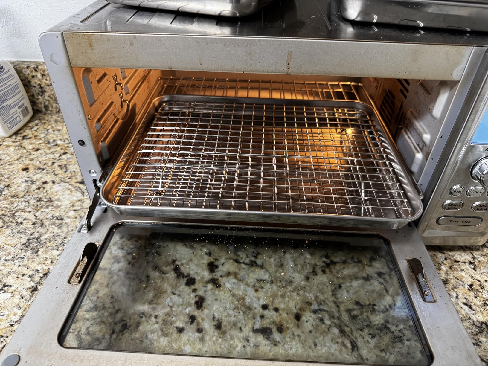 Cuisinart Chef's Convection Toaster Oven, 1800-Watt Electric Oven with 15 Cooking Functions, Fits 13'' Pizza, 9''x13'' Baking Pan, and Full-Size Chicken, Nonstick Interior, TOB-260N1NAS, Stainless Steel customer photo 1