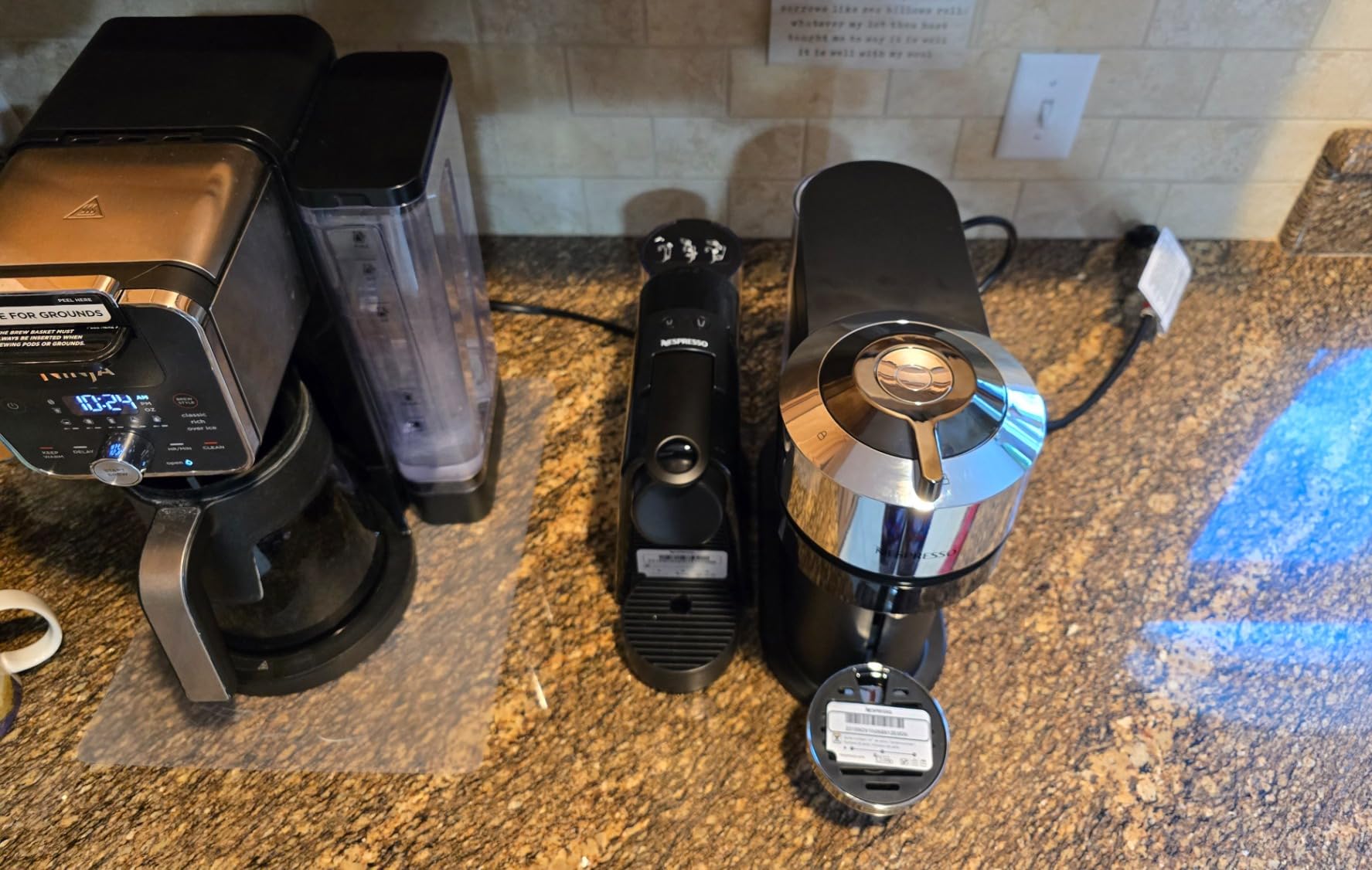 Essenza Mini Coffee and Espresso Machine by De'Longhi, Black customer photo 2