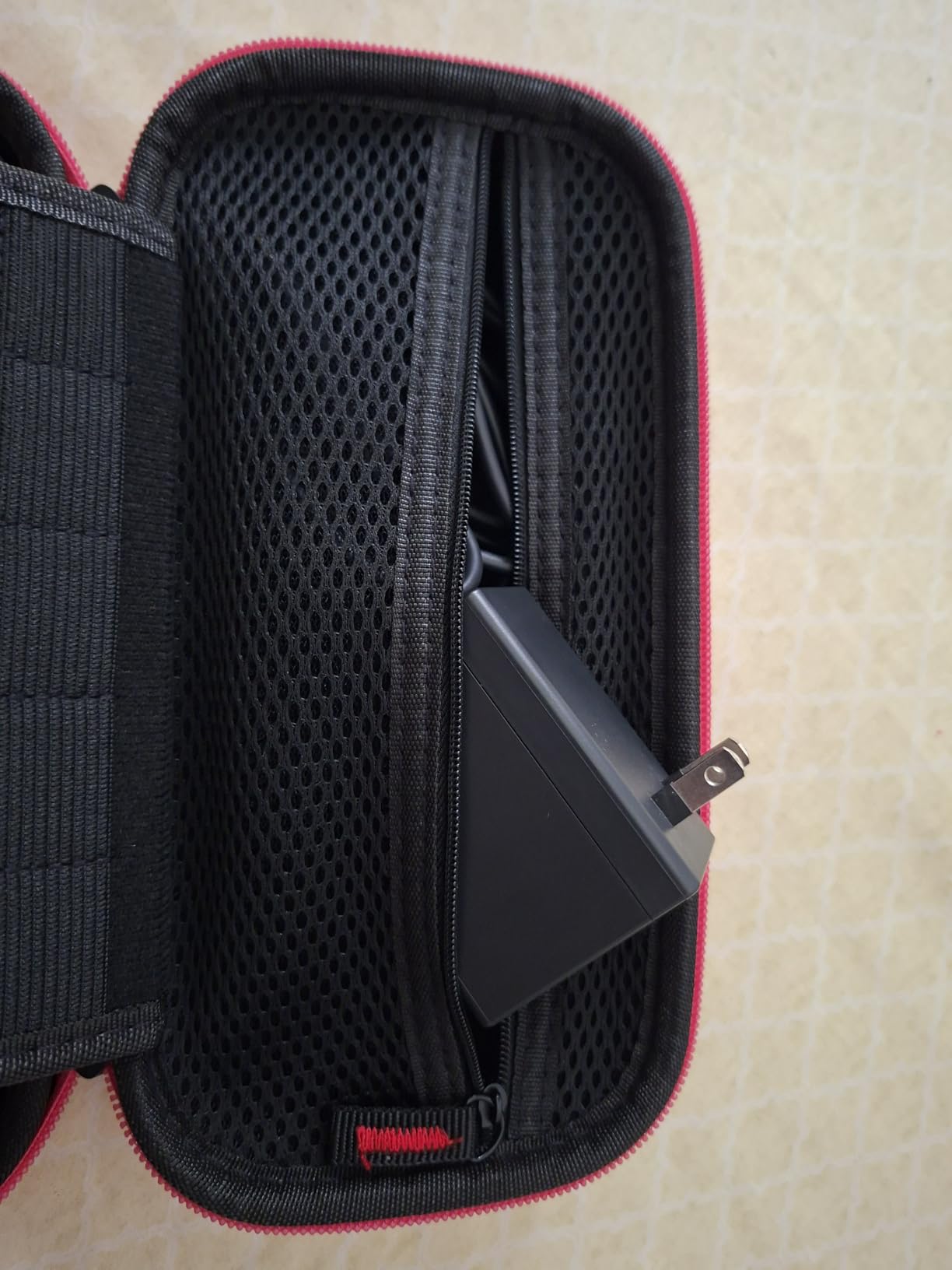 daydayup Switch Carrying Case Compatible with Nintendo Switch/Switch OLED, with 20 Games Cartridges Protective Hard Shell Travel Carrying Pouch customer photo 1