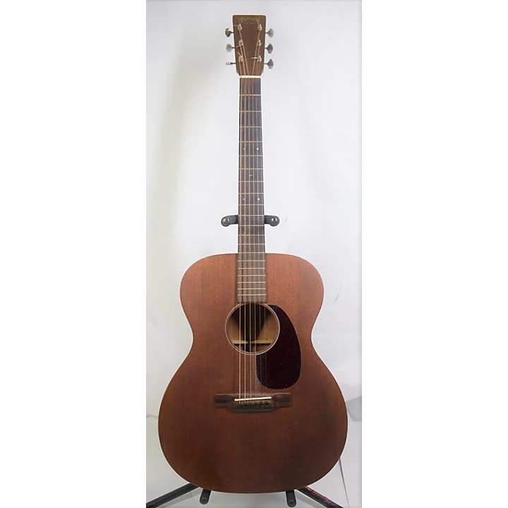 Martin 000-15M StreetMaster Acoustic Guitar, All-Solid Mahogany Top Back & Sides, Distressed Satin Finish, 000 Auditorium Body customer photo 2