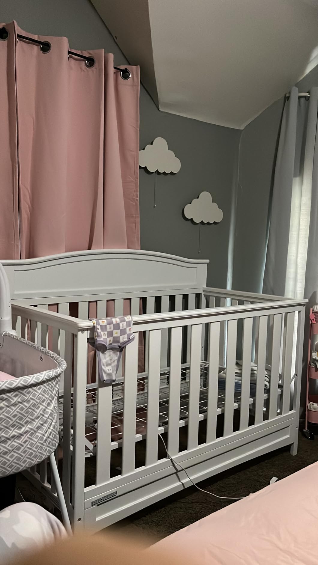 Delta Children Emery 4-in-1 Convertible Baby Crib, Pack of 1, Grey customer photo 1