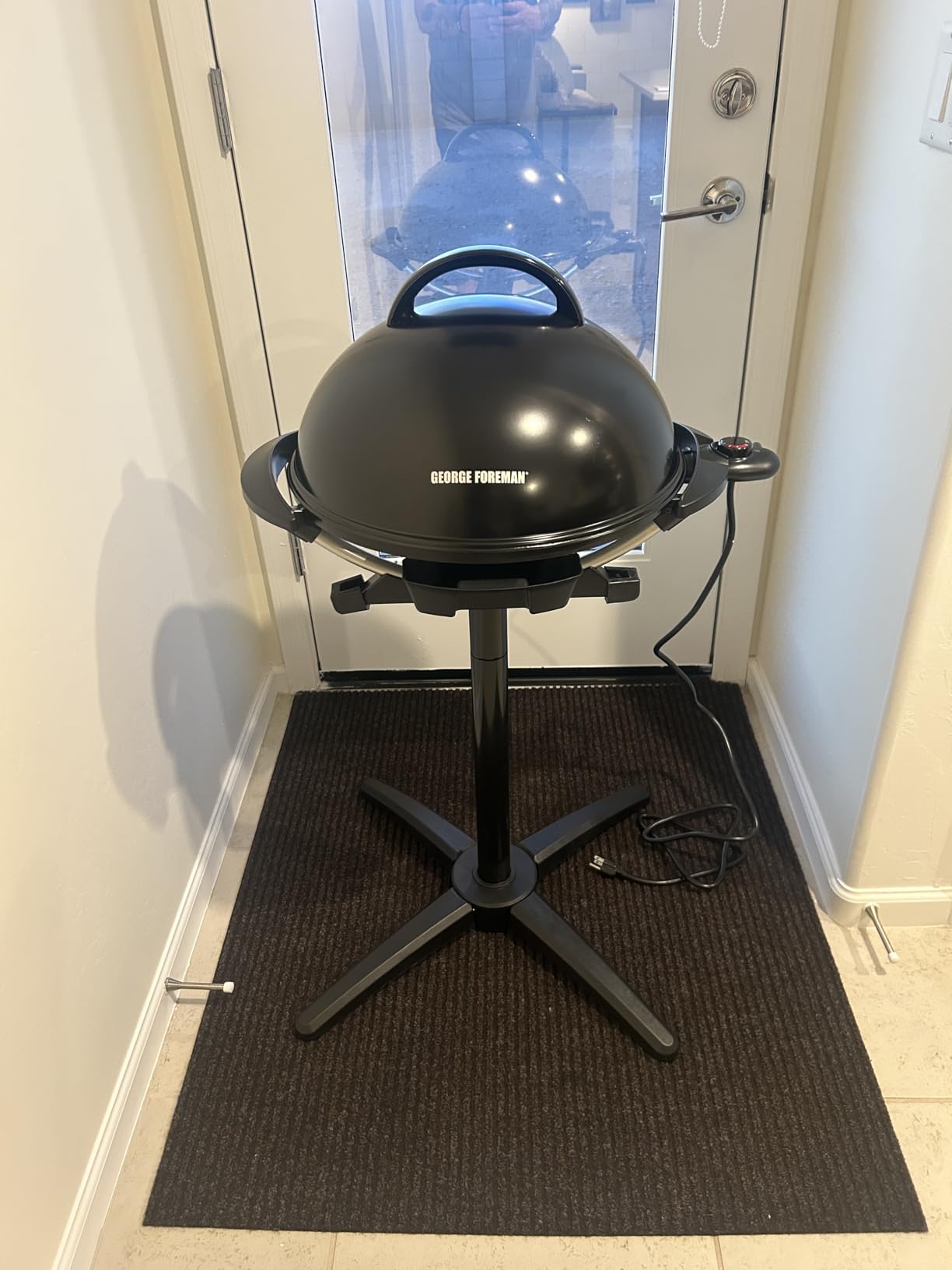 George Foreman Indoor/Outdoor Electric Patio Grill, Apartment Approved, 15-Serving, Removable Stand, Black customer photo 1