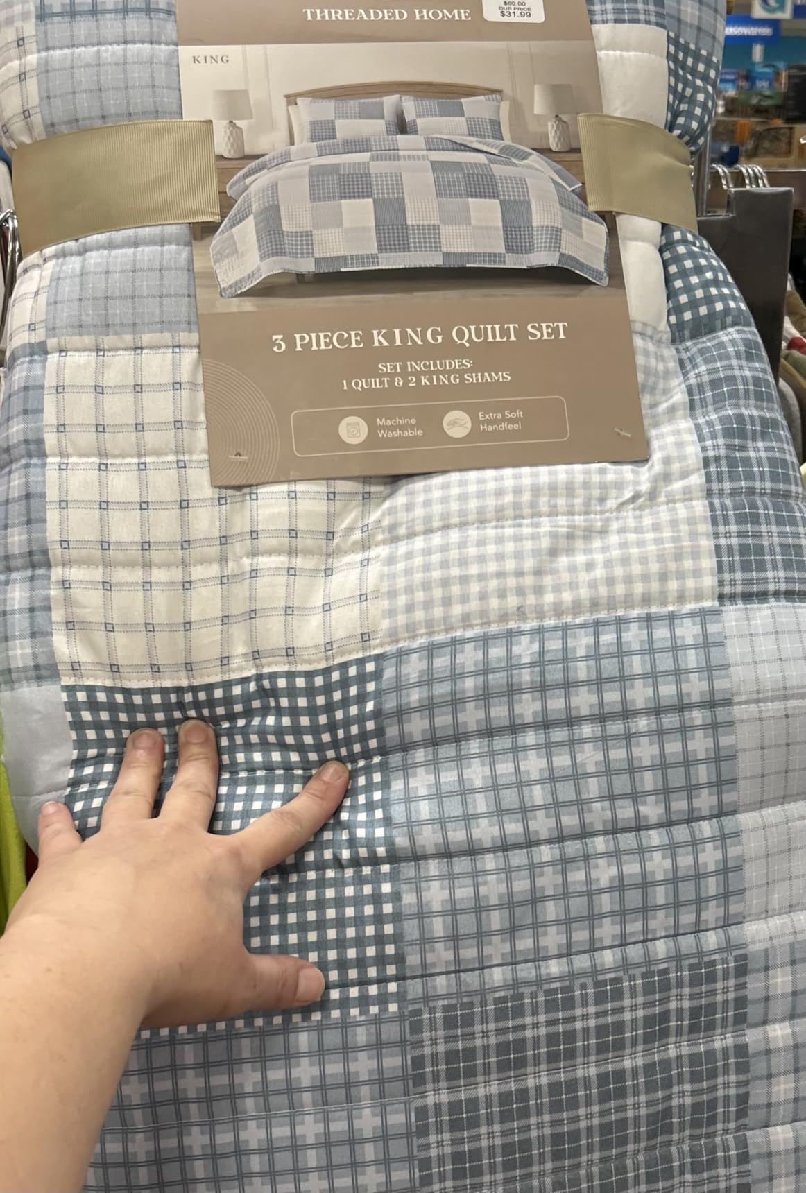 Queen Sheets Set - 4 PC Iconic Collection Bedding - Hotel Luxury, Extra Soft, Cooling Bed Sheets - Wrinkle, Fade, Stain Resistant (Queen, White) customer photo 2