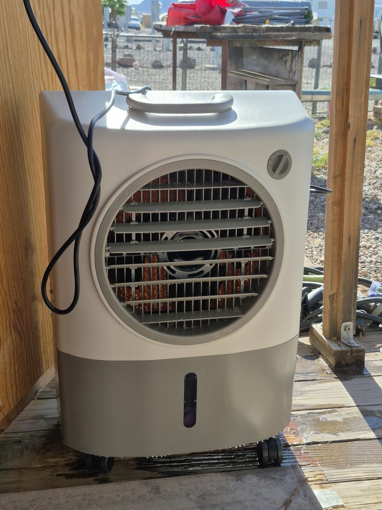 Hessaire MC18M 1300 CFM Portable Evaporative Air Cooler with 2-Speed Fan, 500 sq. ft. Coverage customer photo 1