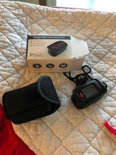 iProven Pulse Oximeter Fingertip, Blood Oxygen Saturation Monitor, Pulse Rate & Respiratory Rate Monitor, Finger Oximeter O2 Monitor with Batteries, Case & Lanyard Included, OXI-27 customer photo 2