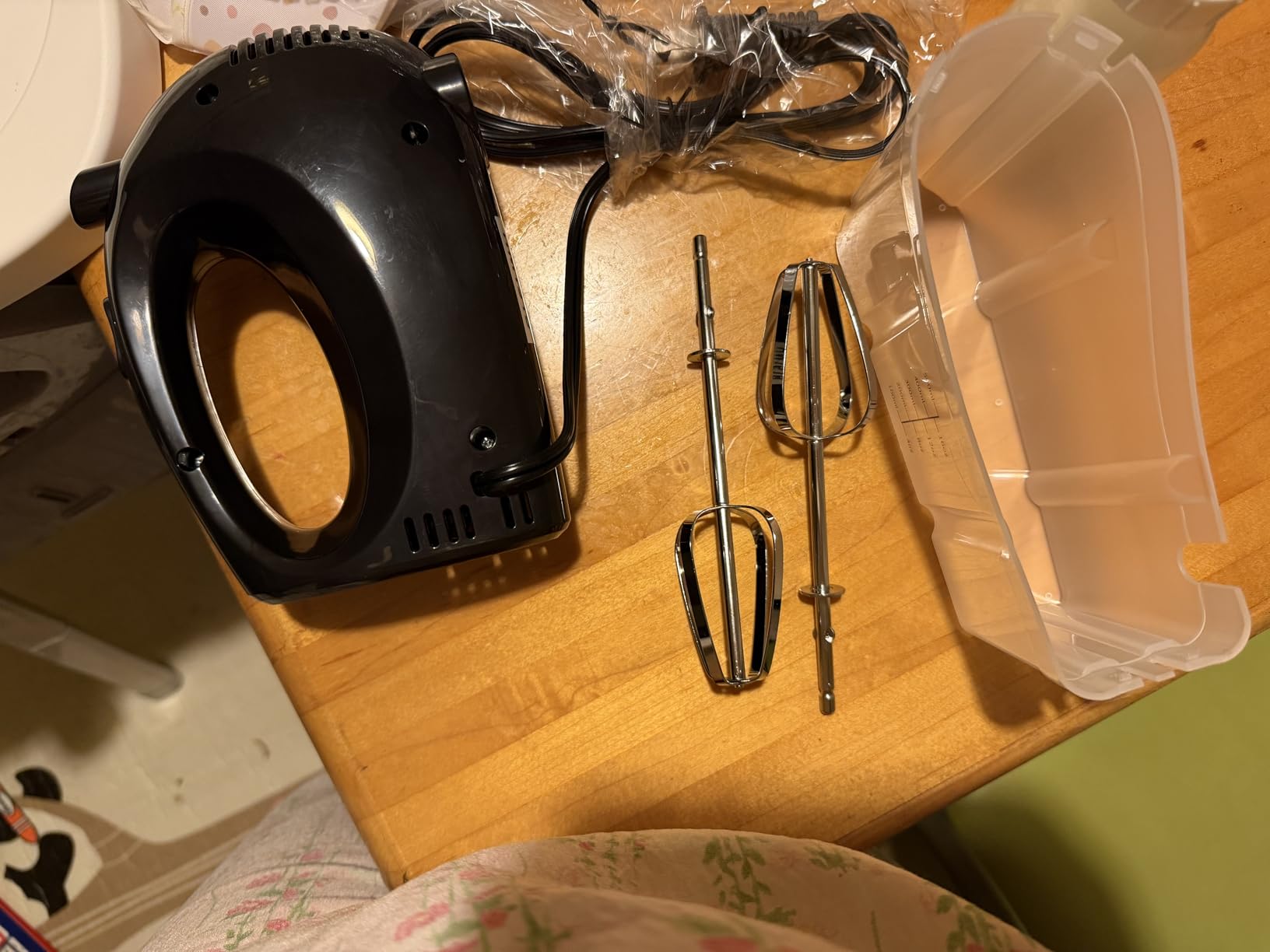 OVENTE 5-Speed Corded Electric Hand Mixer with Stainless Steel Whisks, Compact Portable Design with Snap-On Storage Case, 150W Lightweight Handheld Mixer for Baking & Cooking, Black HM151B customer photo 1