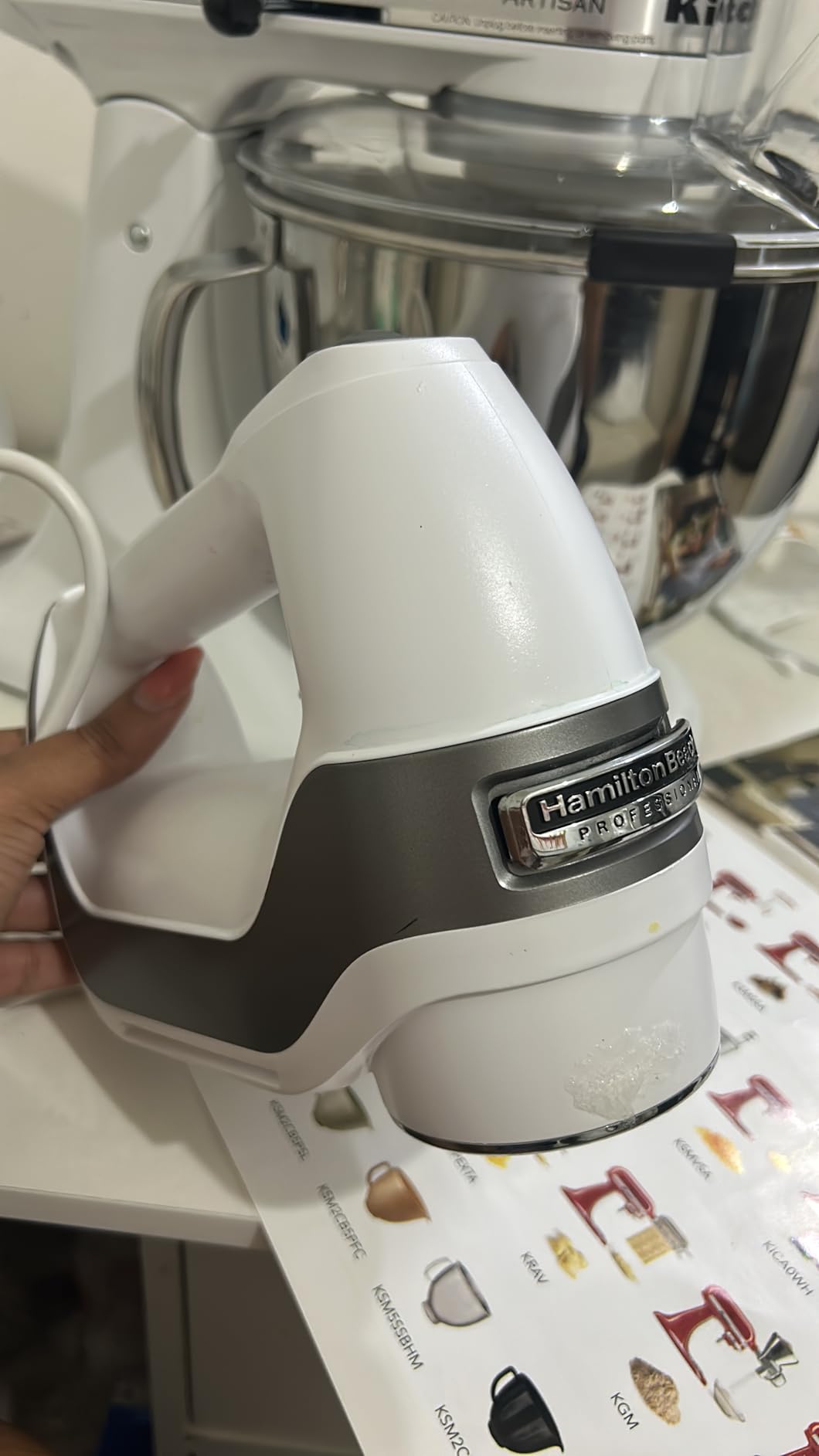 Hamilton Beach Professional 5-Speed Electric Hand Mixer with High-Performance DC Motor, Slow Start, Snap-On Storage Case, Stainless Steel Beaters & Whisk, Black (62651) customer photo 2