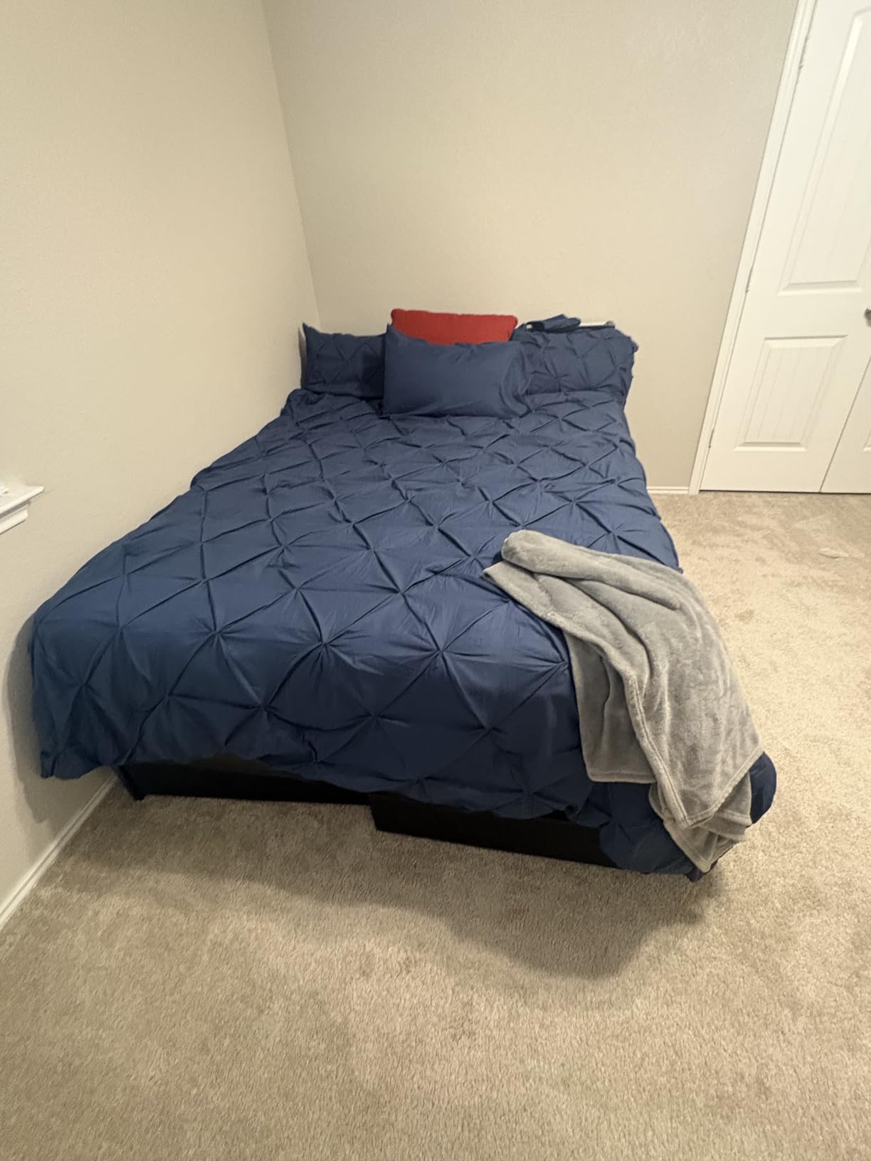 Queen Comforter Set Grey - Bed in a Bag Queen Size Bedding 7 Pieces, GentleSoft Pintuck Bed Set, All Season Down Alternative Comforter with Sheets, Pillowcases & Shams customer photo 1